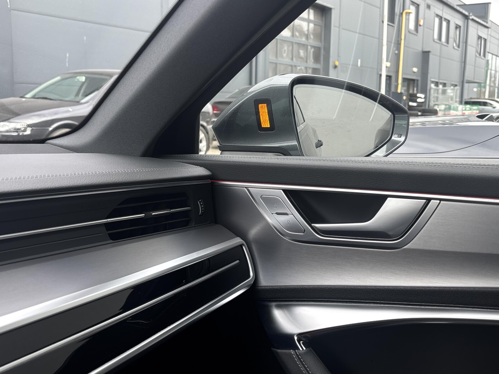 Audi A6 Avant - zdjęcie 35