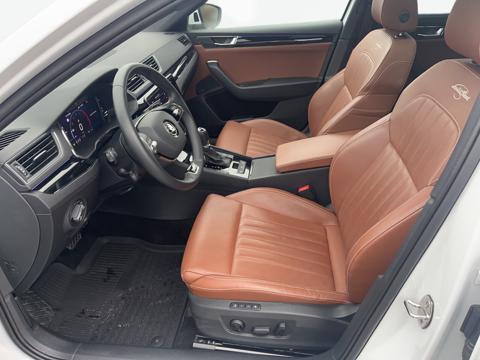 Škoda Superb Combi - zdjęcie 17
