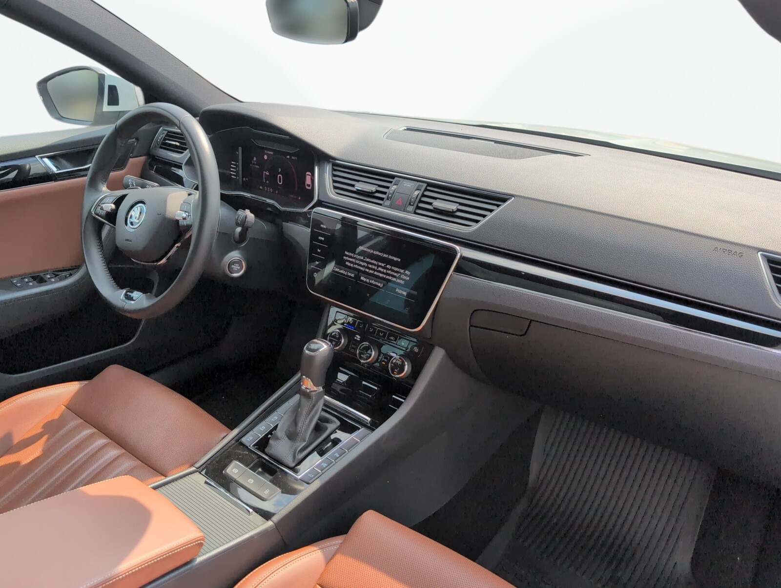 Škoda Superb Combi - zdjęcie 16