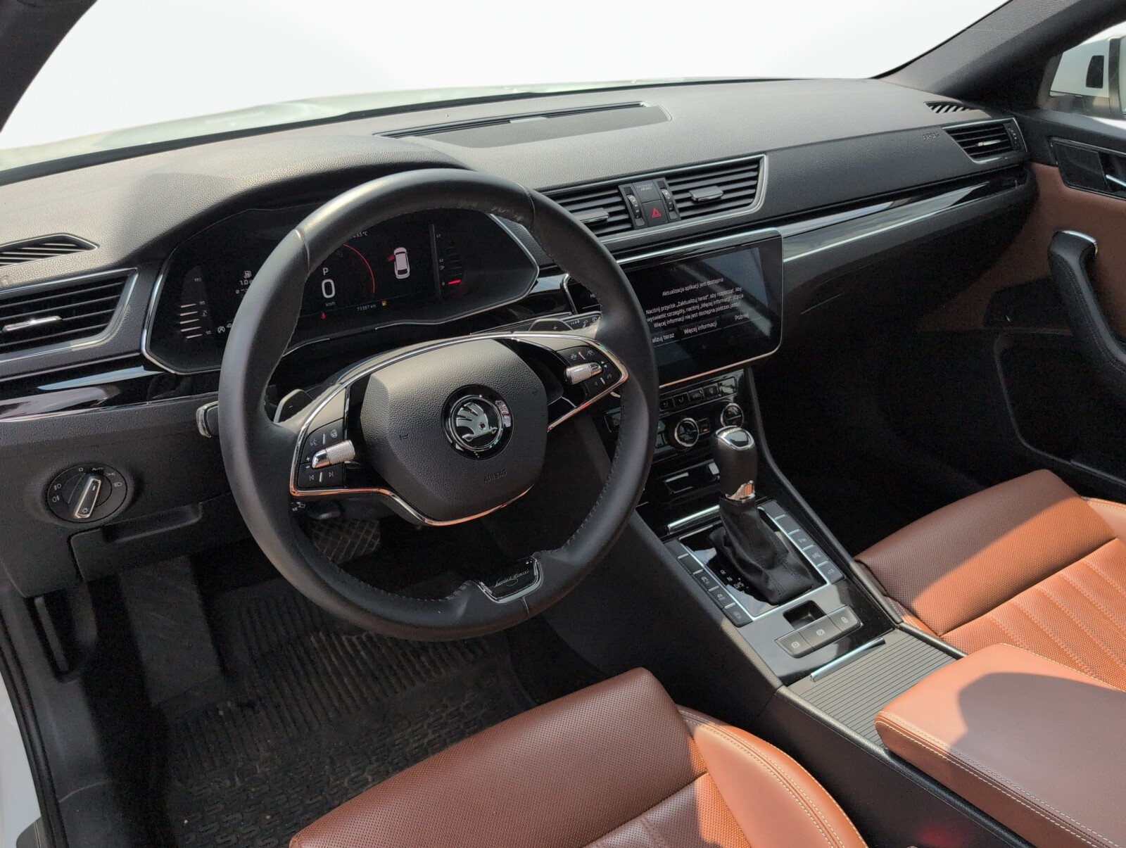 Škoda Superb Combi - zdjęcie 18