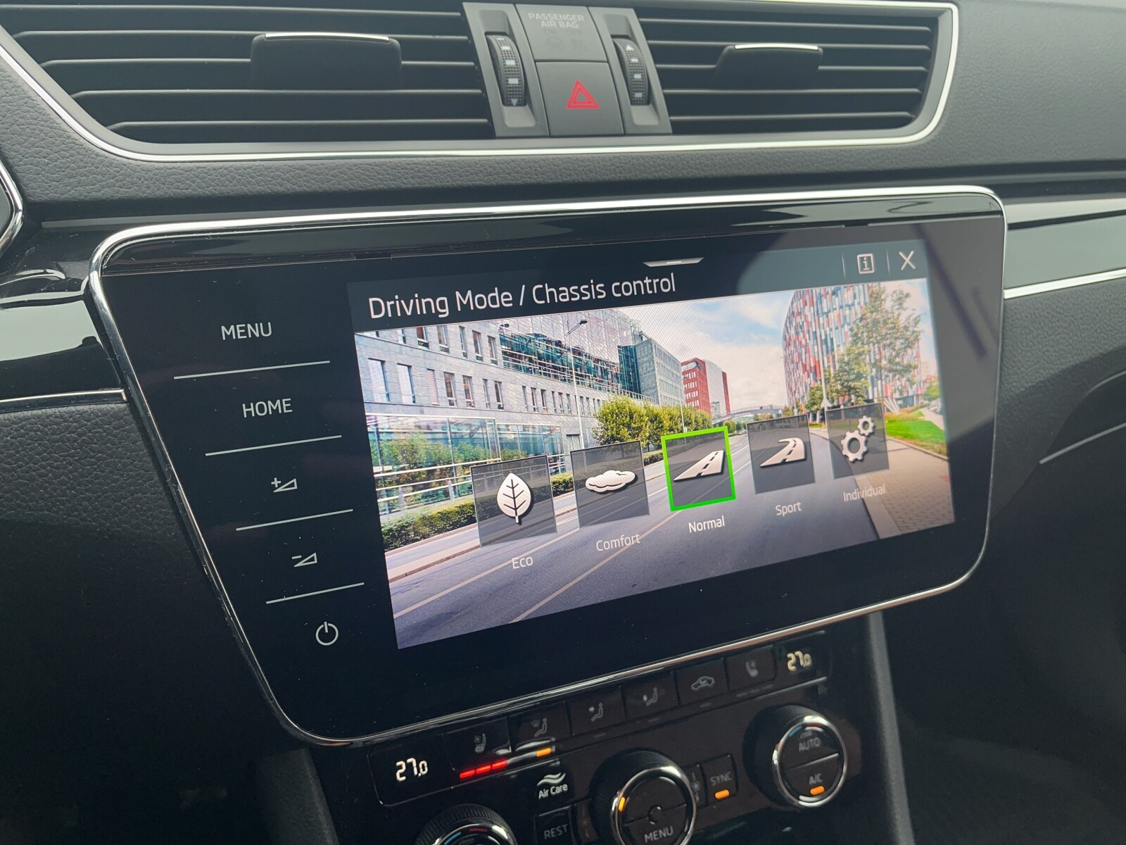 Škoda Superb Combi - zdjęcie 33