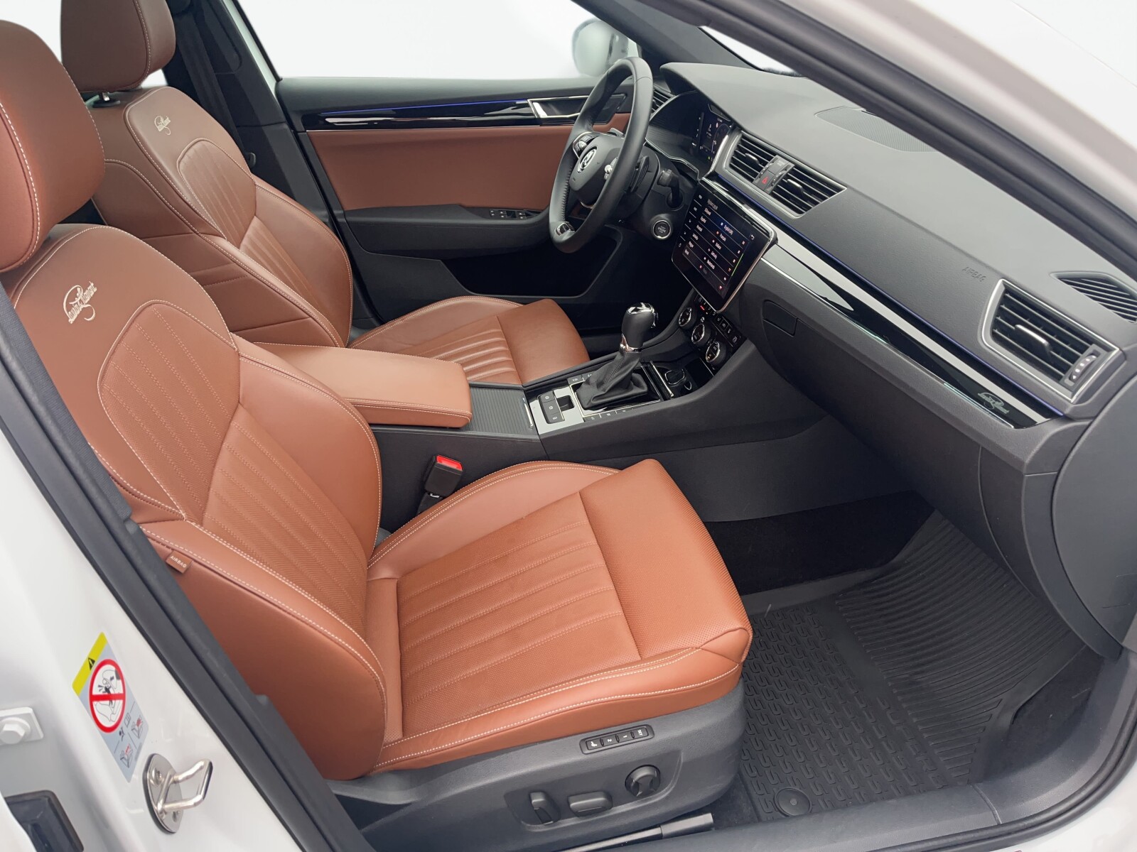 Škoda Superb Combi - zdjęcie 16