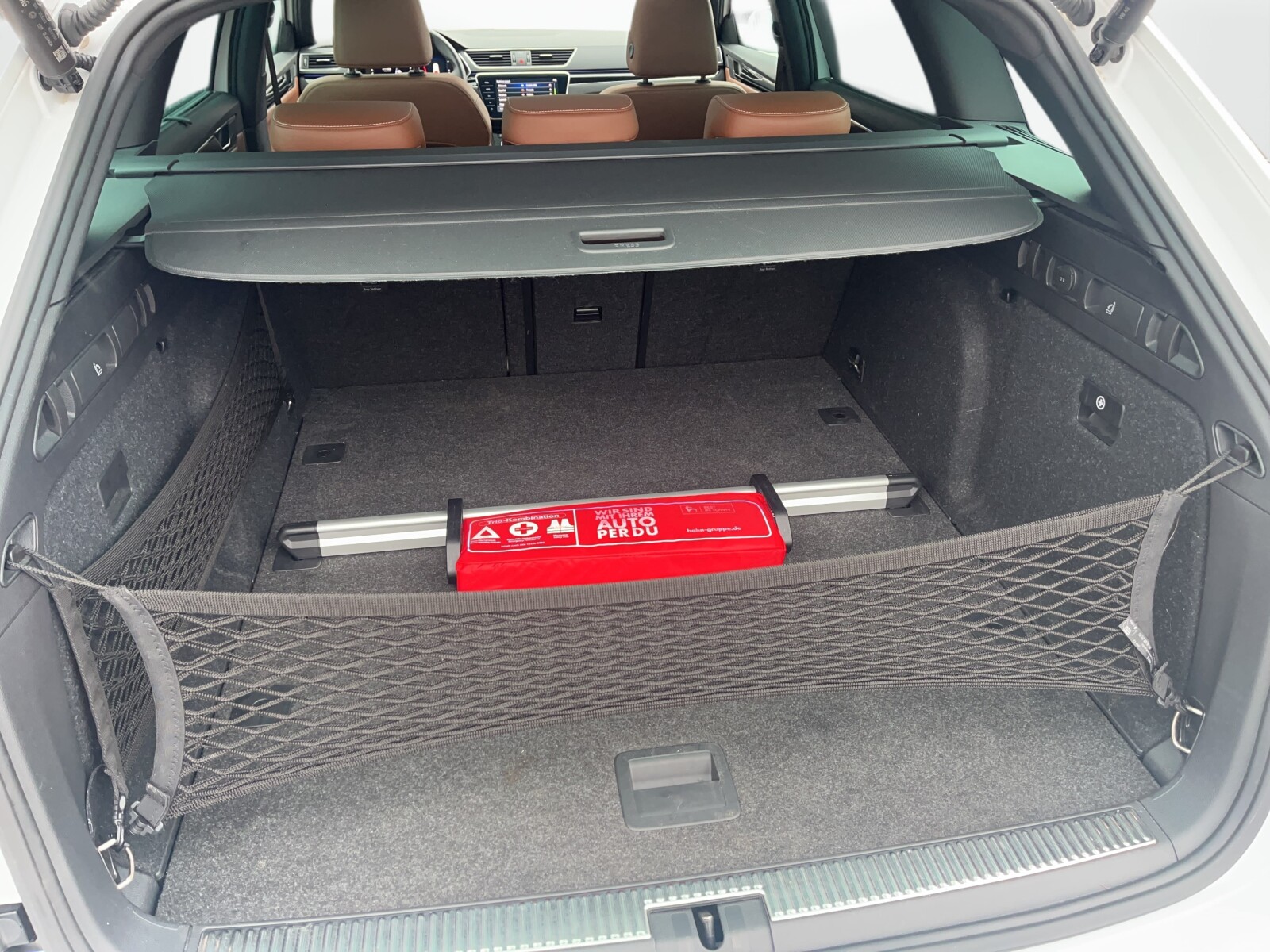 Škoda Superb Combi - zdjęcie 9