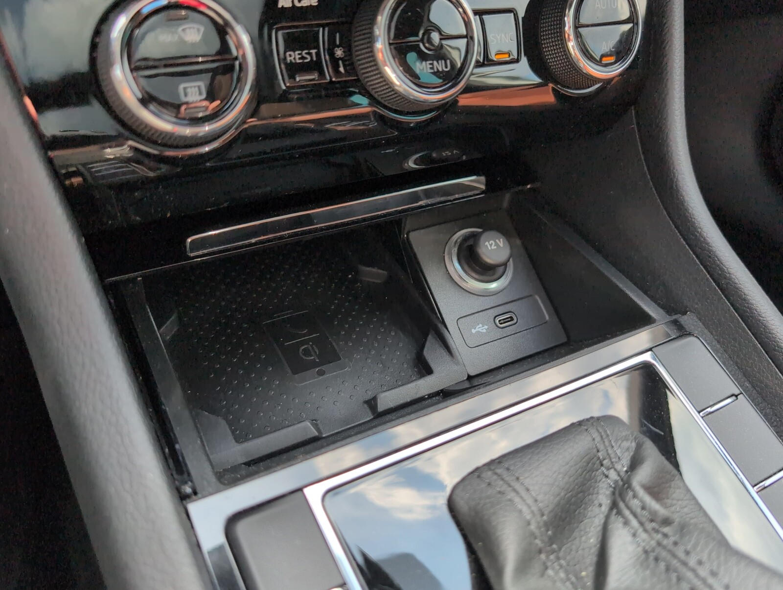 Škoda Superb Combi - zdjęcie 37