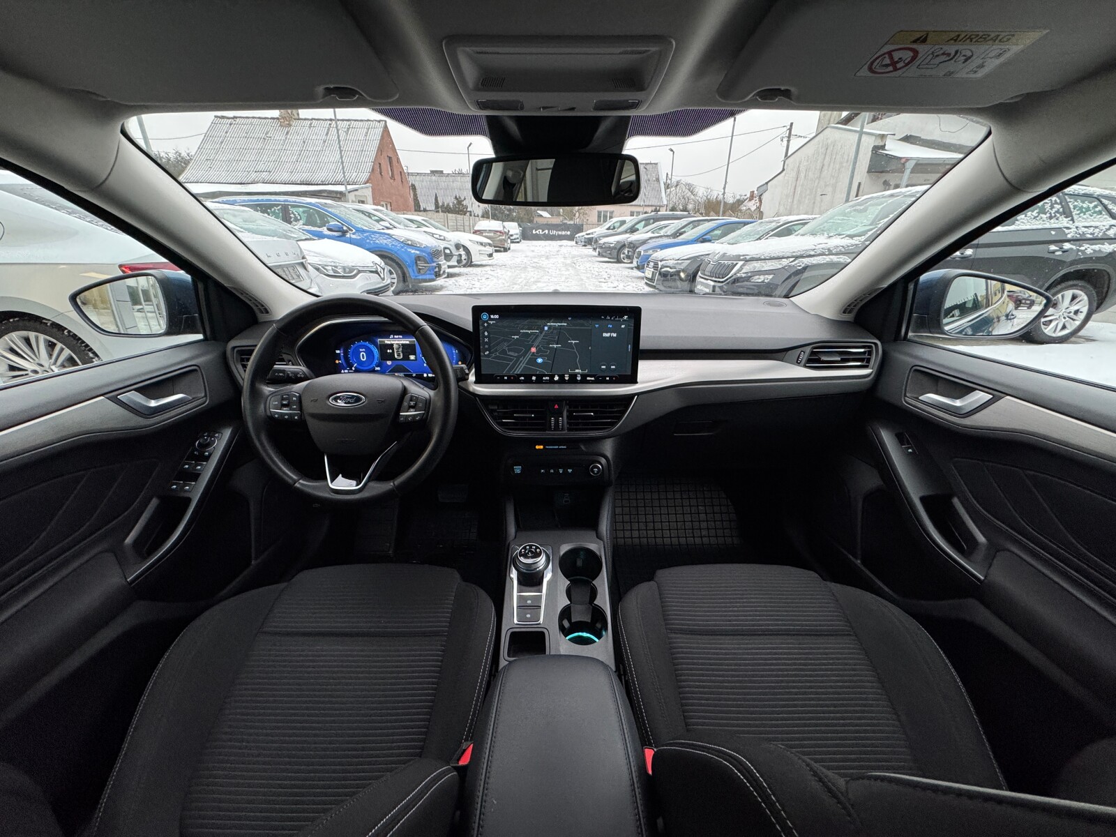 Ford Focus - zdjęcie 16
