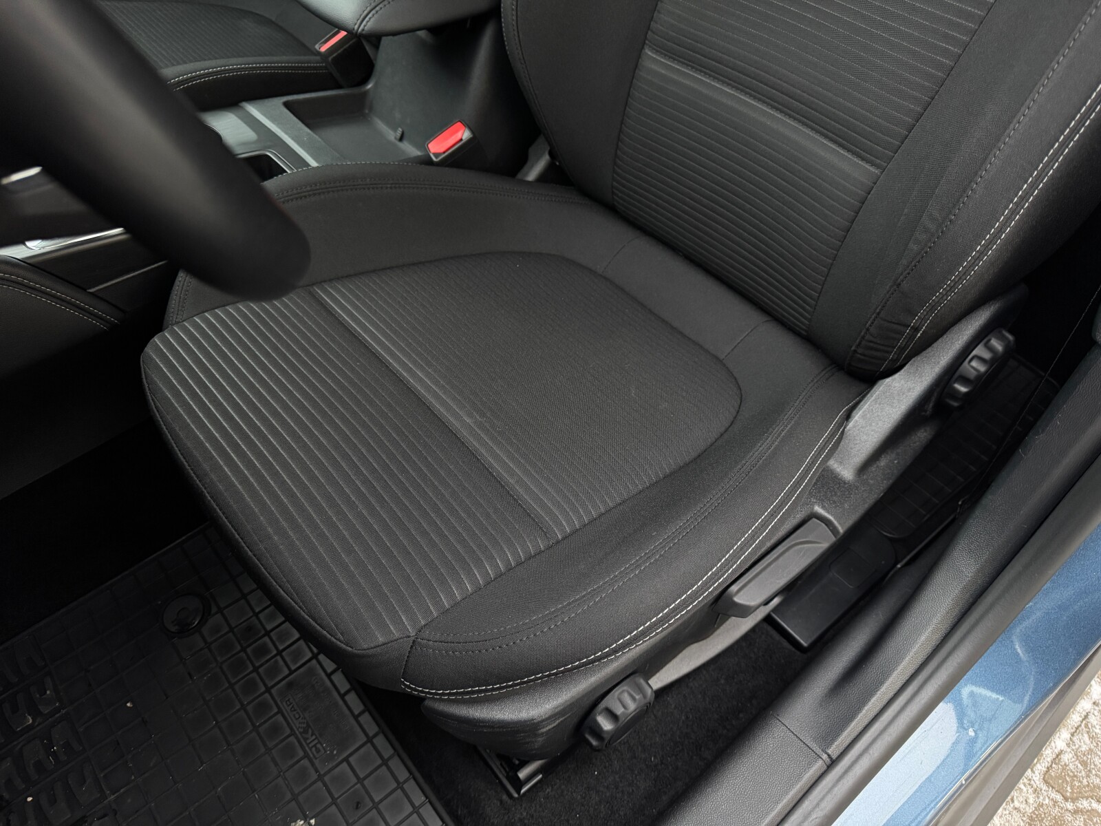 Ford Focus - zdjęcie 11