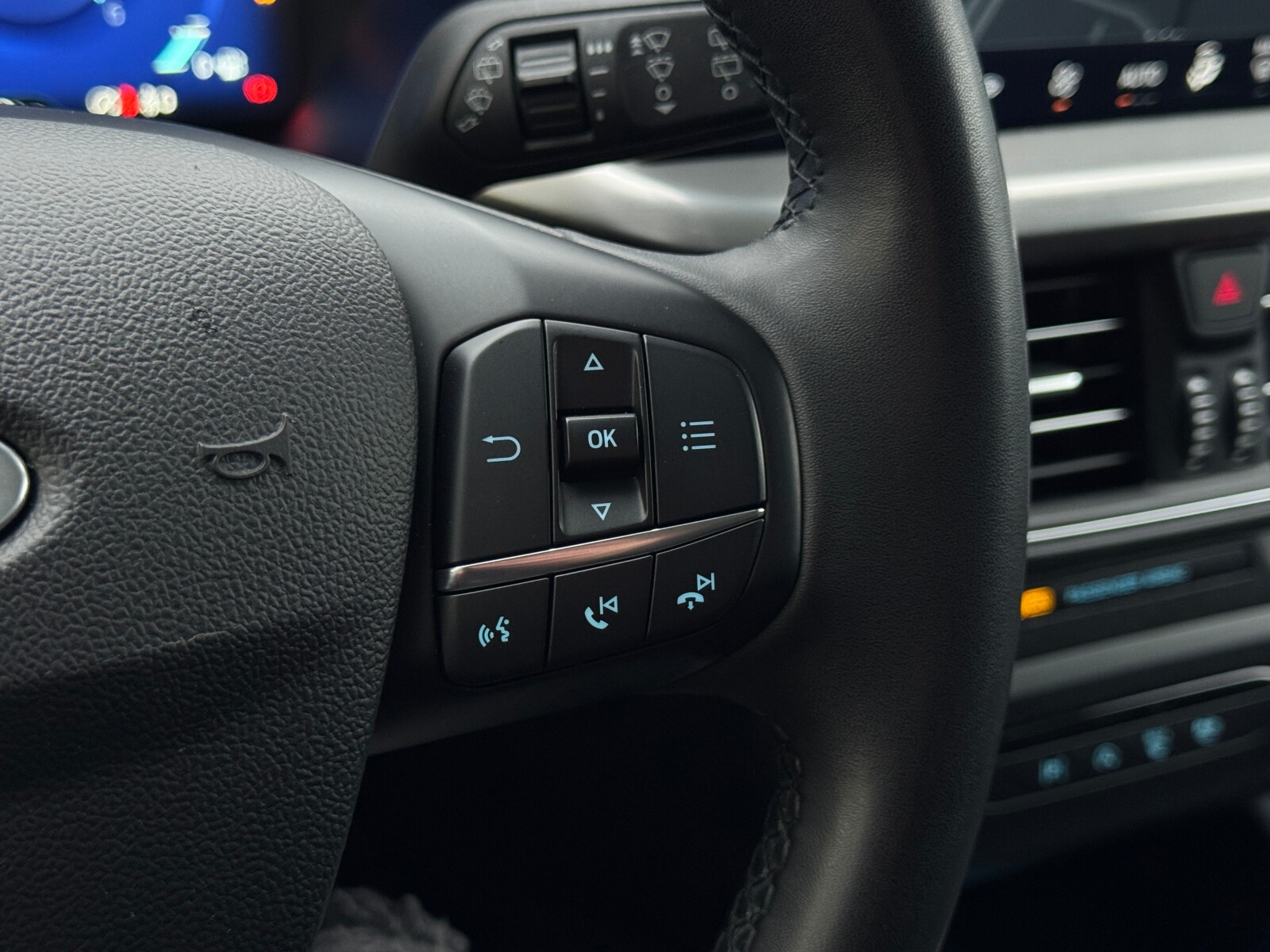 Ford Focus - zdjęcie 21