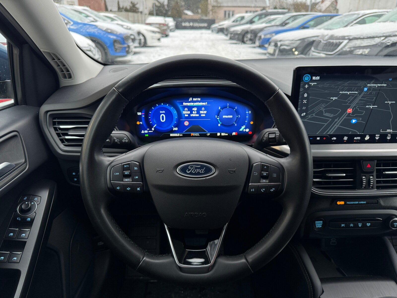 Ford Focus - zdjęcie 18