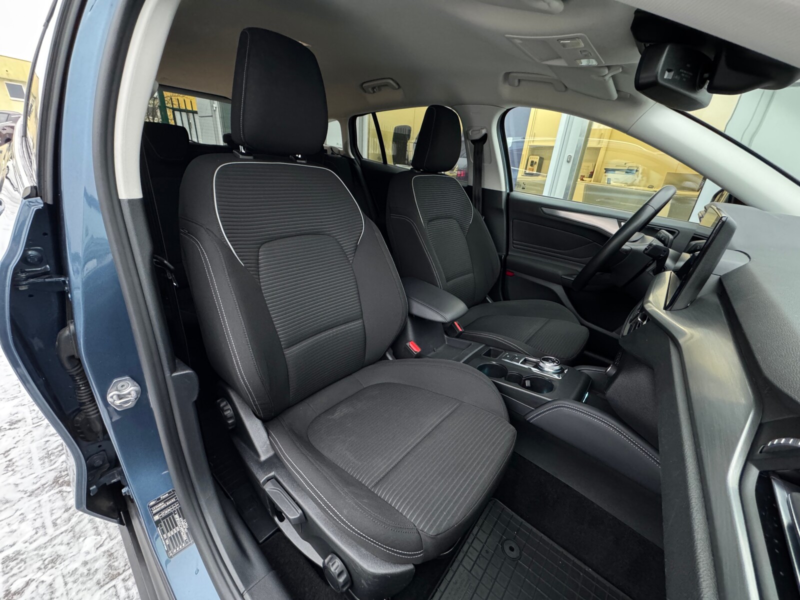 Ford Focus - zdjęcie 15