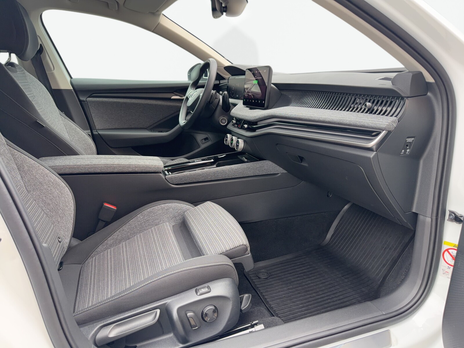 Škoda Superb - zdjęcie 40