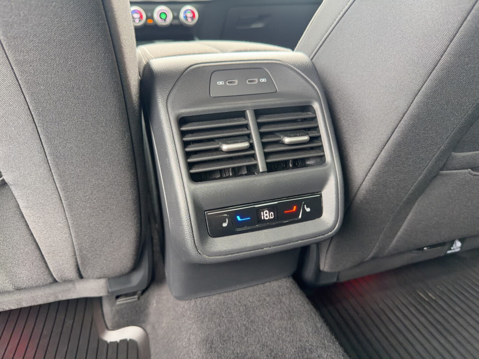 Škoda Superb - zdjęcie 35