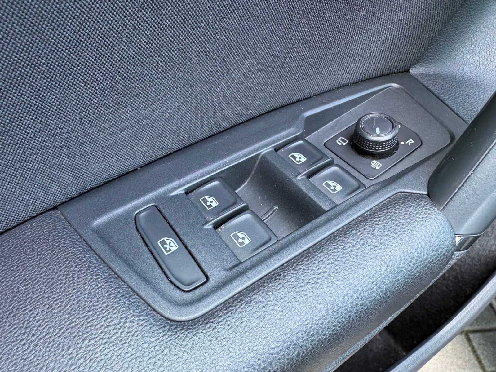Volkswagen Tiguan - zdjęcie 20