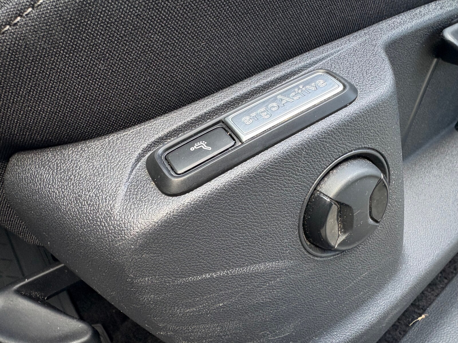 Volkswagen Tiguan - zdjęcie 21