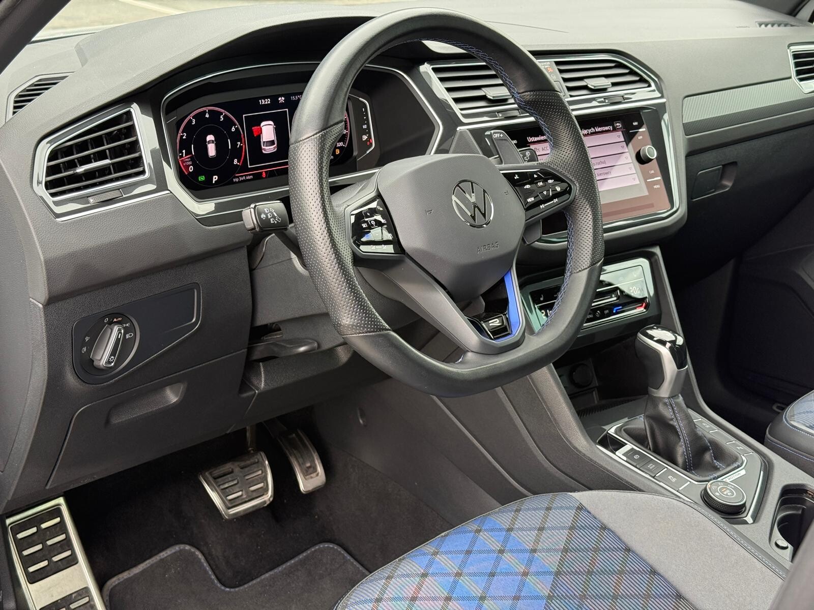 Volkswagen Tiguan - zdjęcie 9