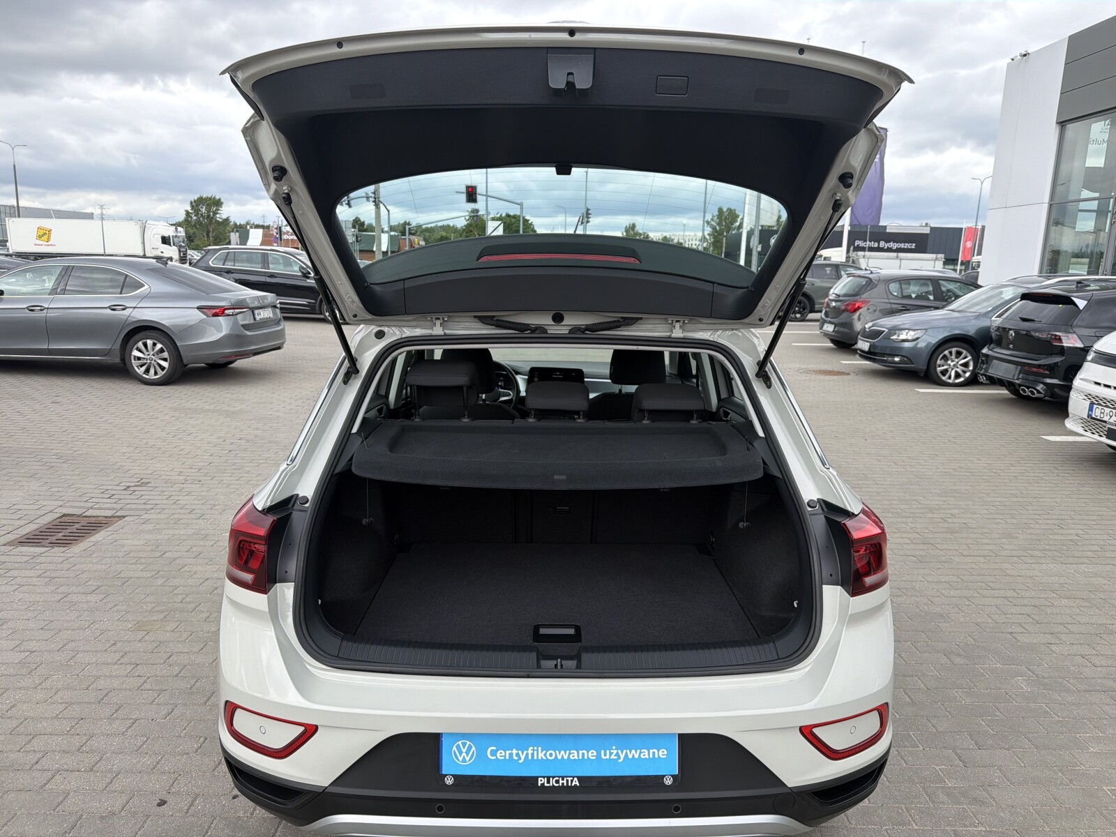 Volkswagen T-Roc - zdjęcie 15