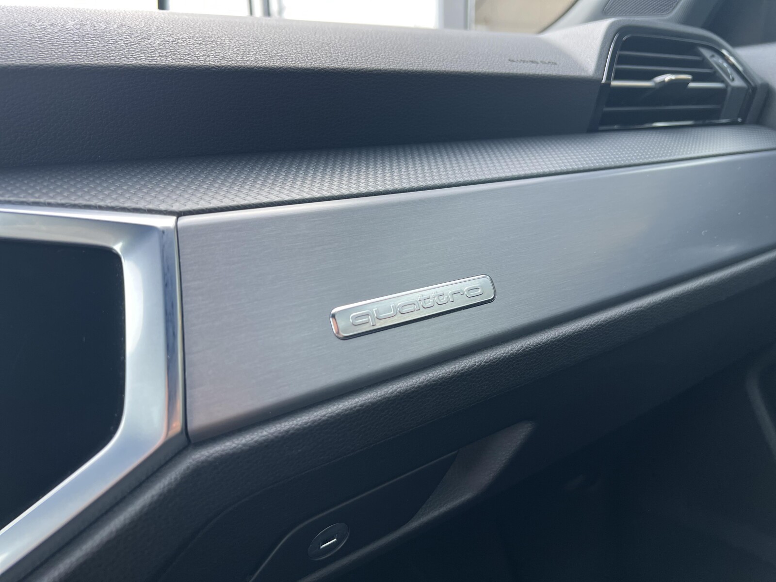 Audi Q3 - zdjęcie 31