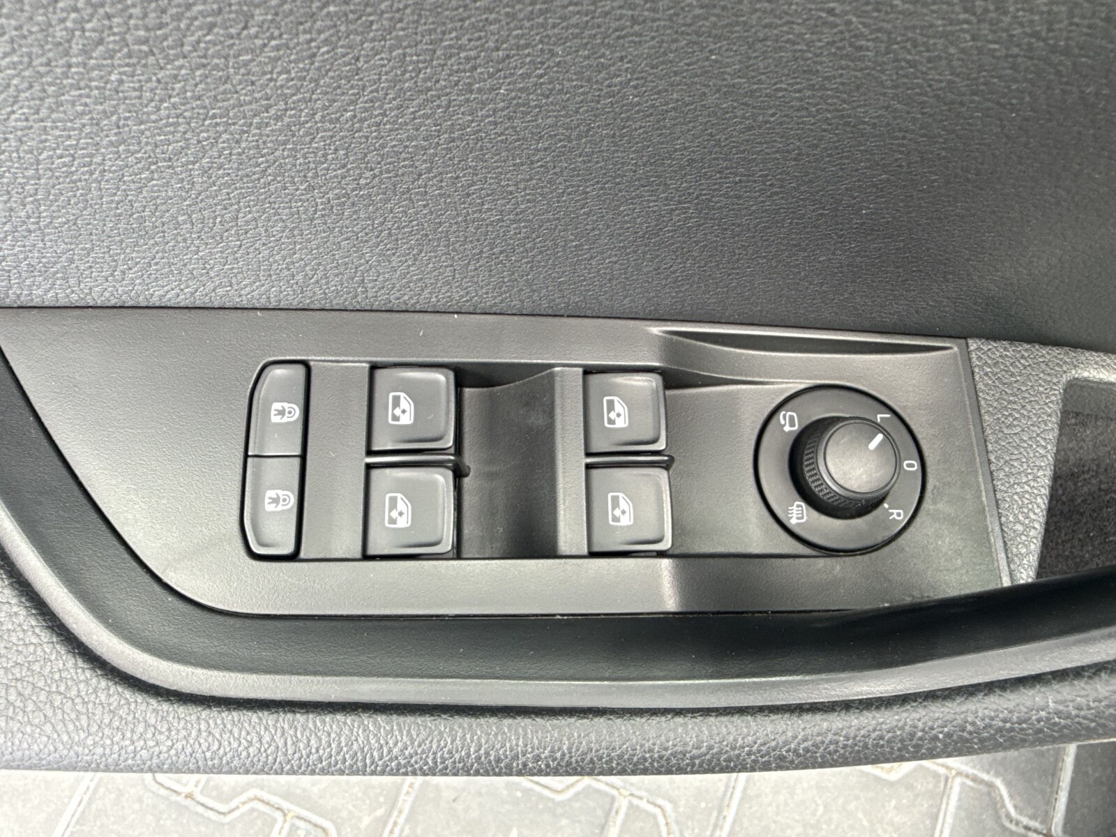 Škoda Superb - zdjęcie 19