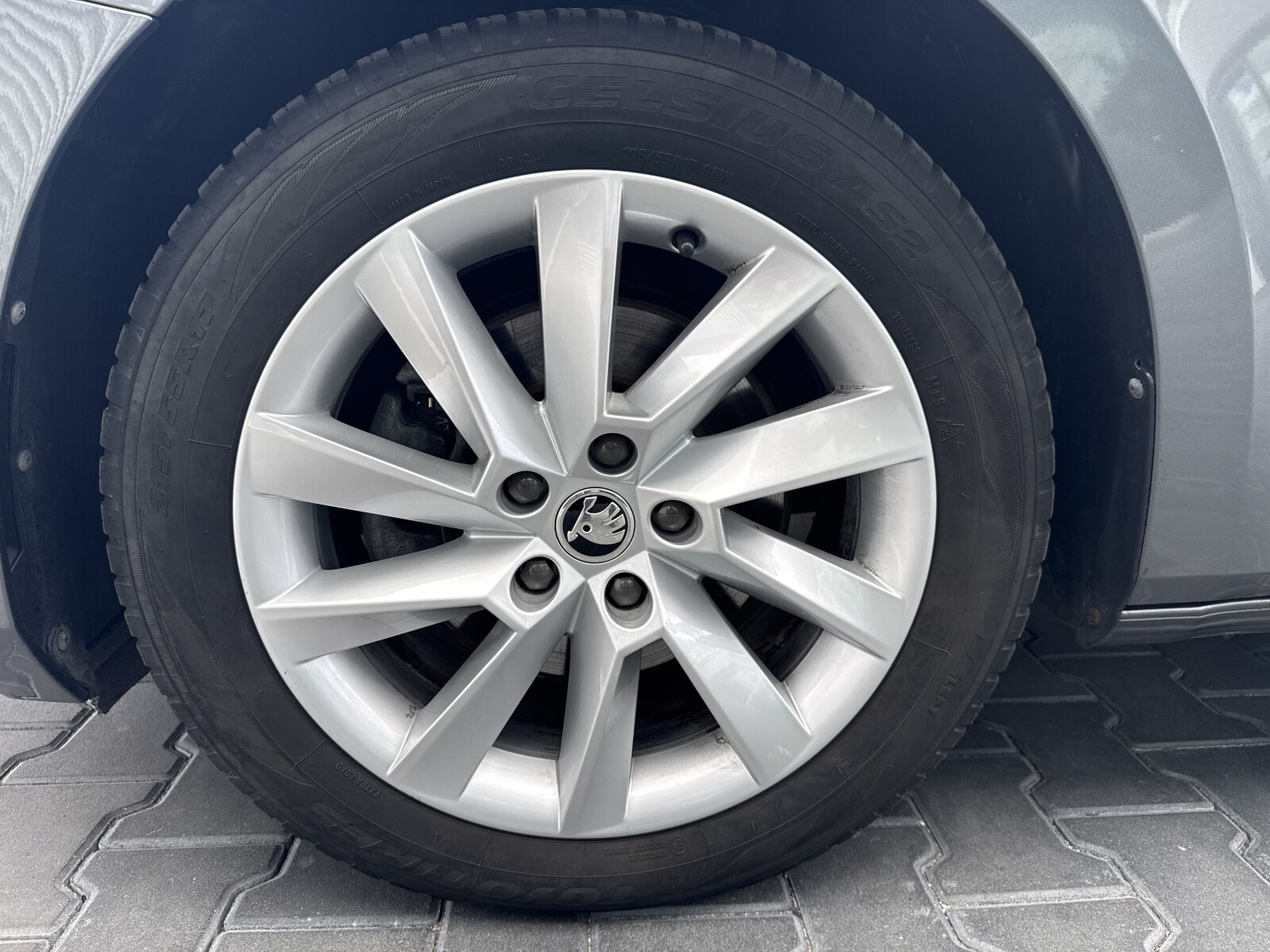Škoda Superb - zdjęcie 18