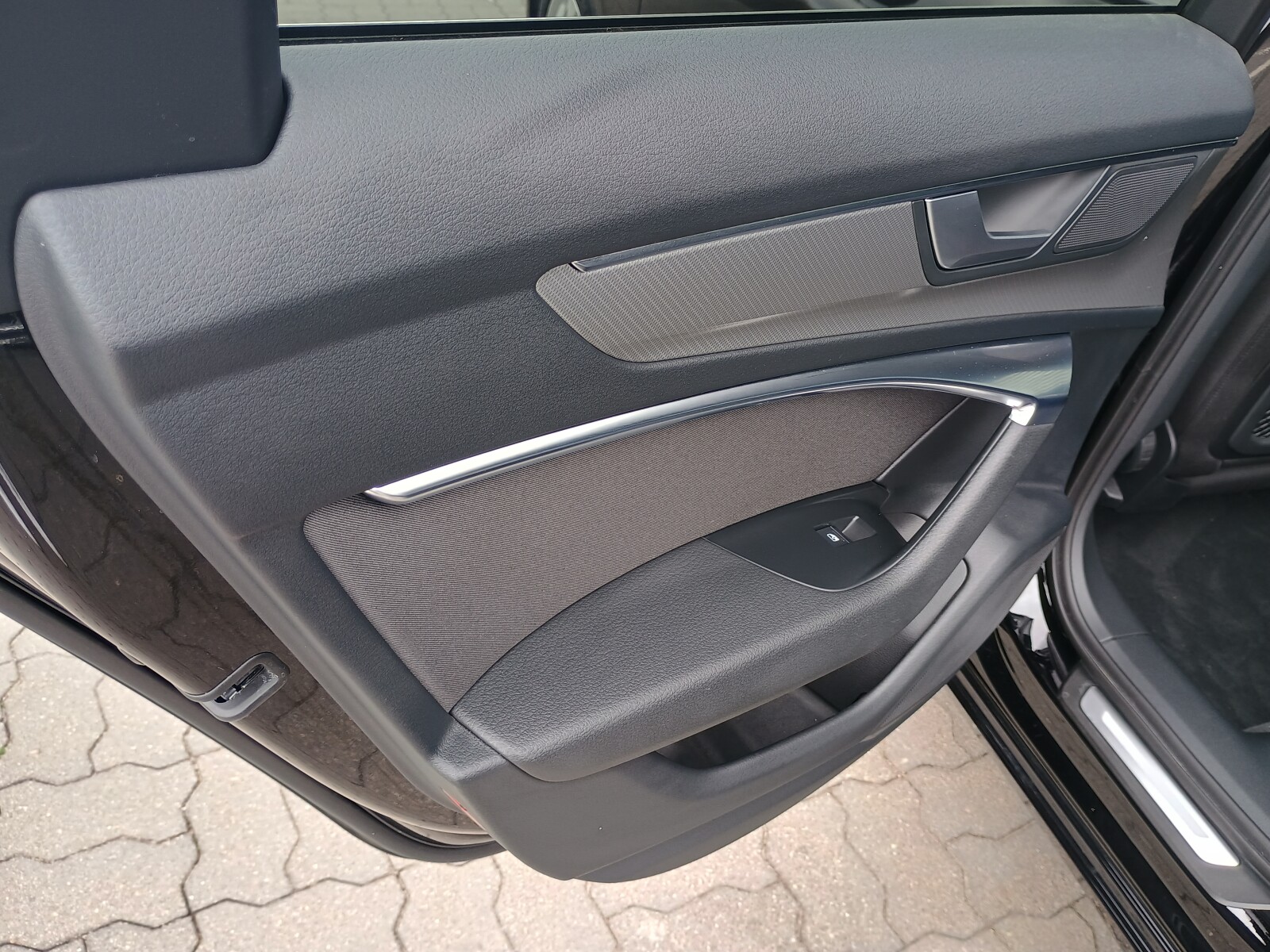 Audi A6 Avant - zdjęcie 10
