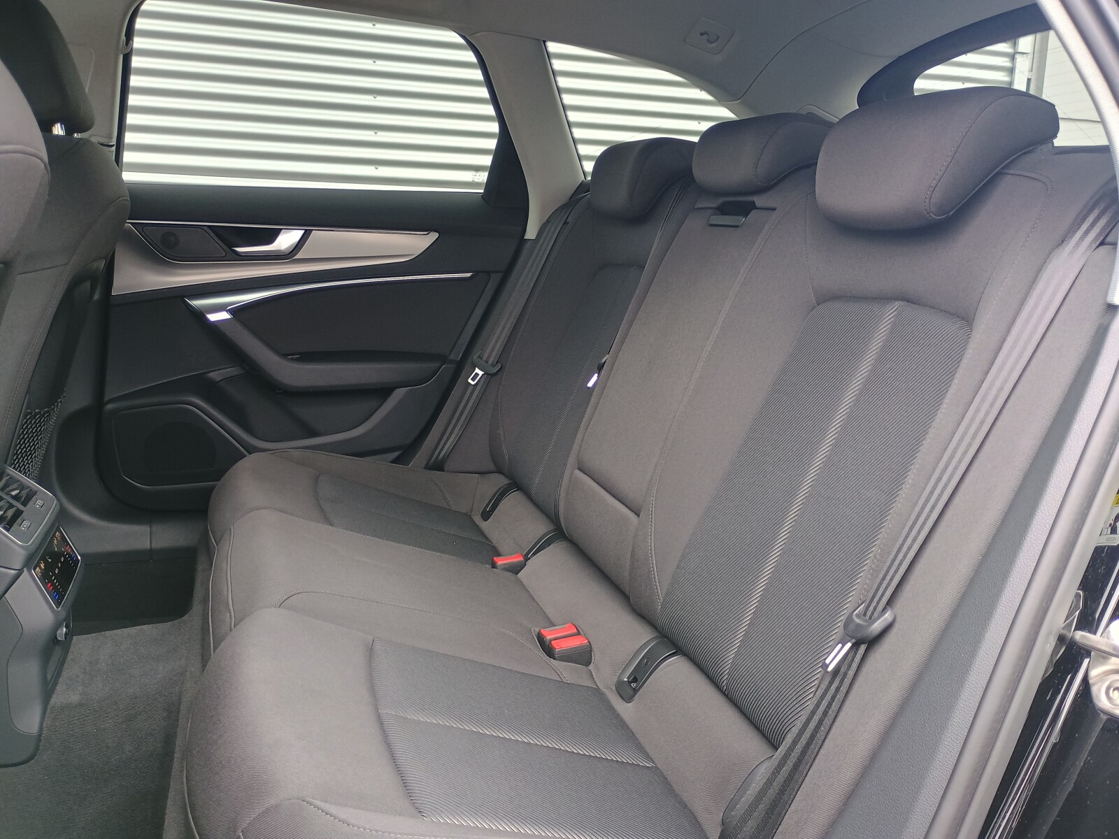 Audi A6 Avant - zdjęcie 12