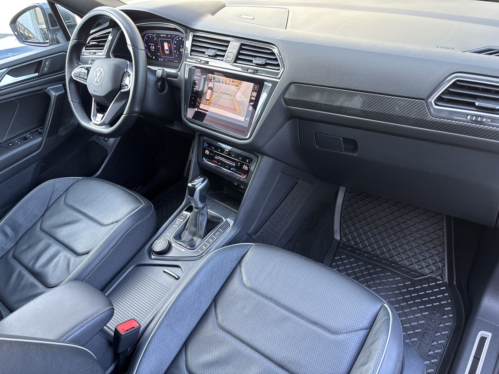 Volkswagen Tiguan Allspace - zdjęcie 33