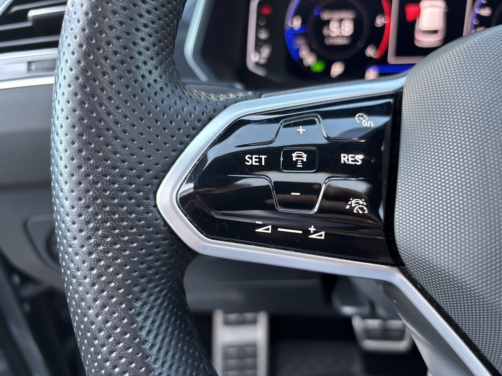 Volkswagen Tiguan Allspace - zdjęcie 11