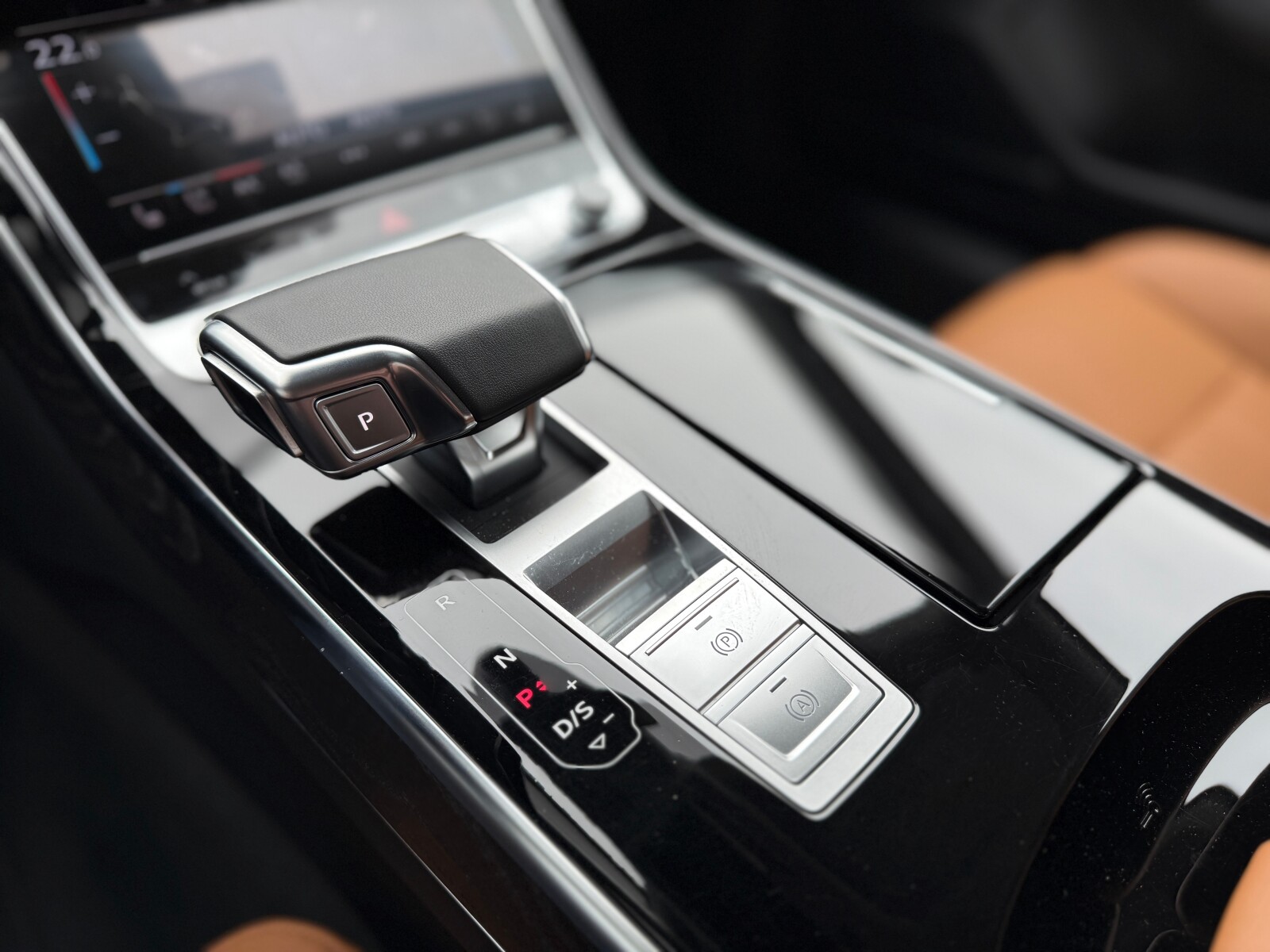 Audi A8 - zdjęcie 26