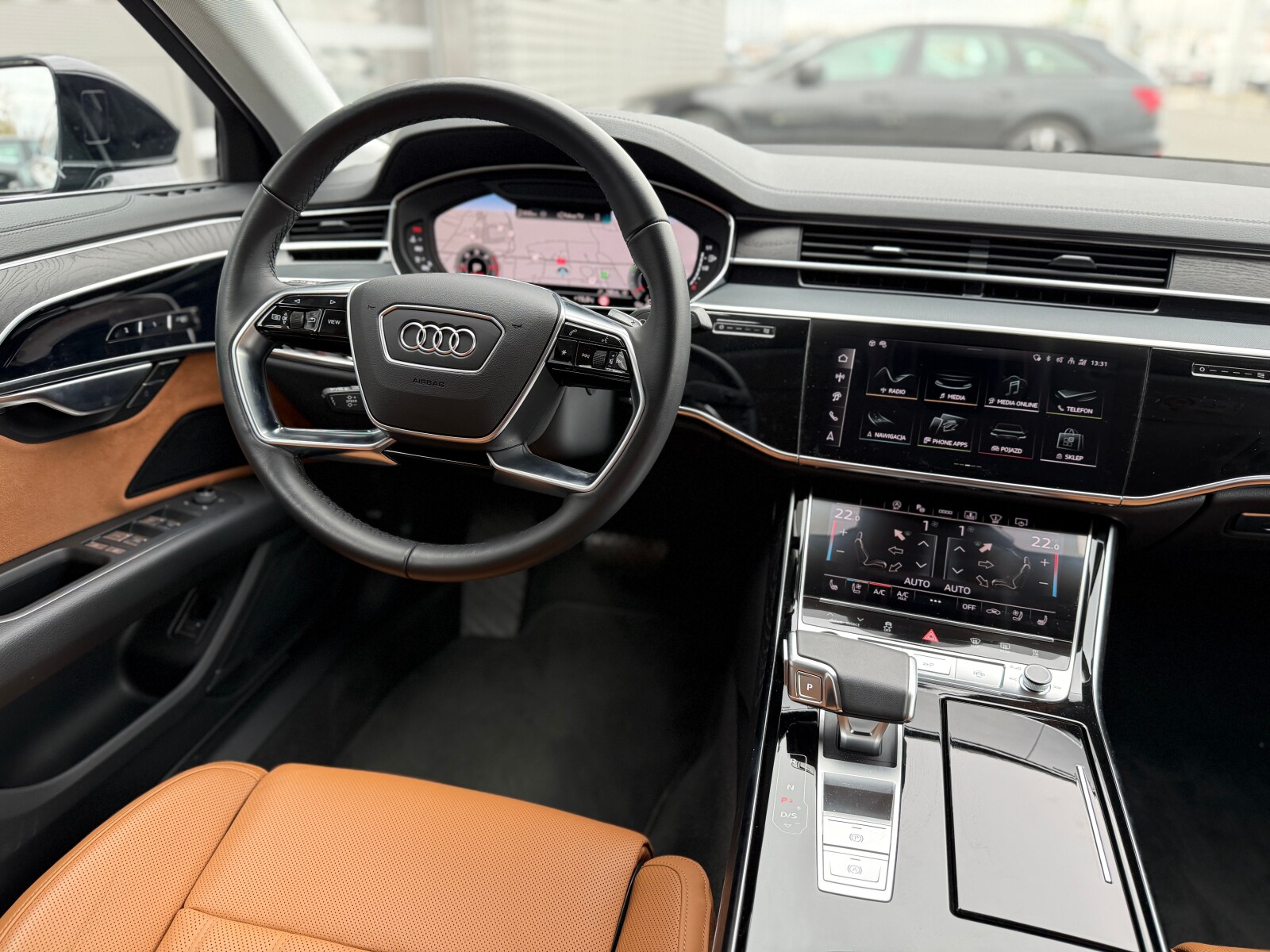 Audi A8 - zdjęcie 23
