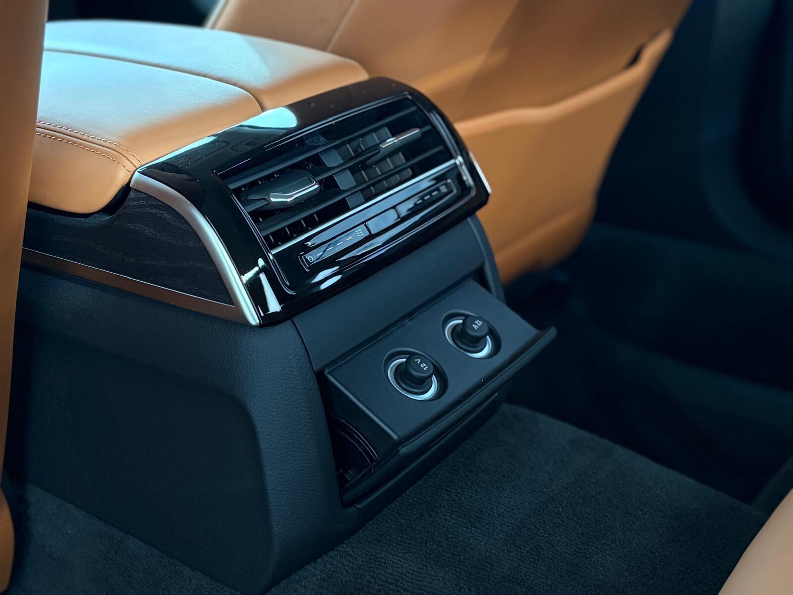Audi A8 - zdjęcie 19