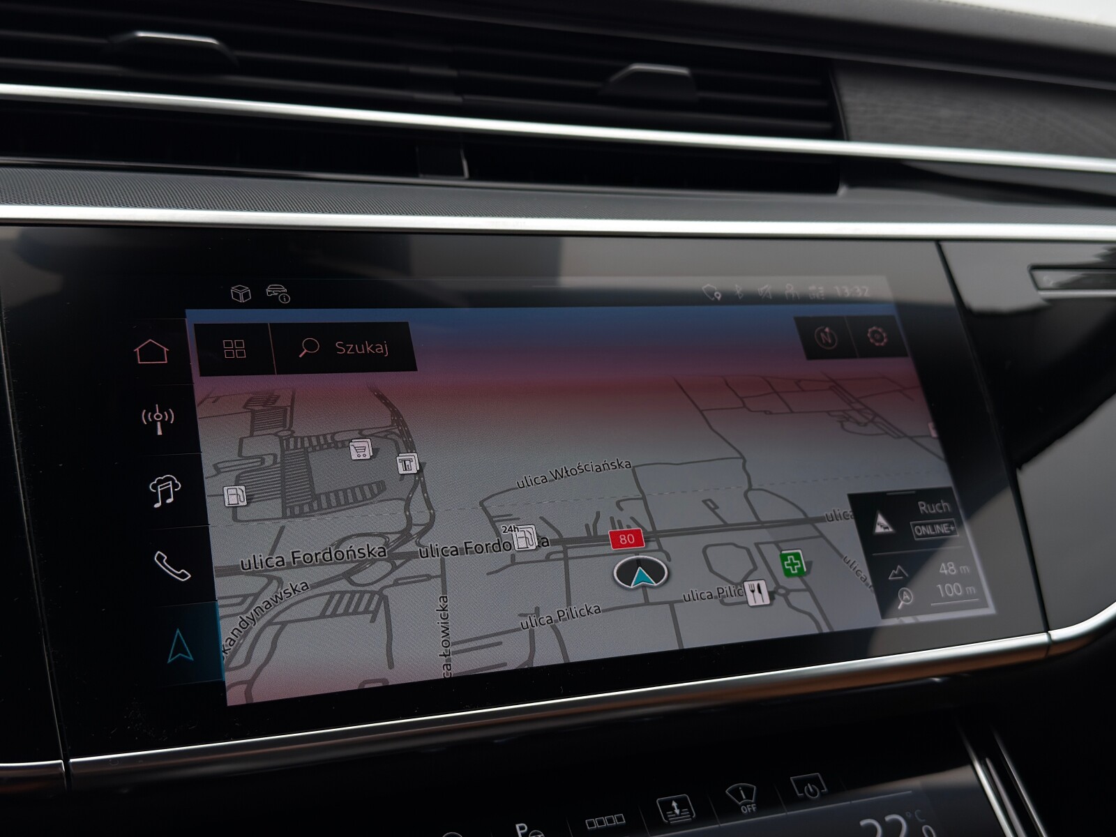 Audi A8 - zdjęcie 31