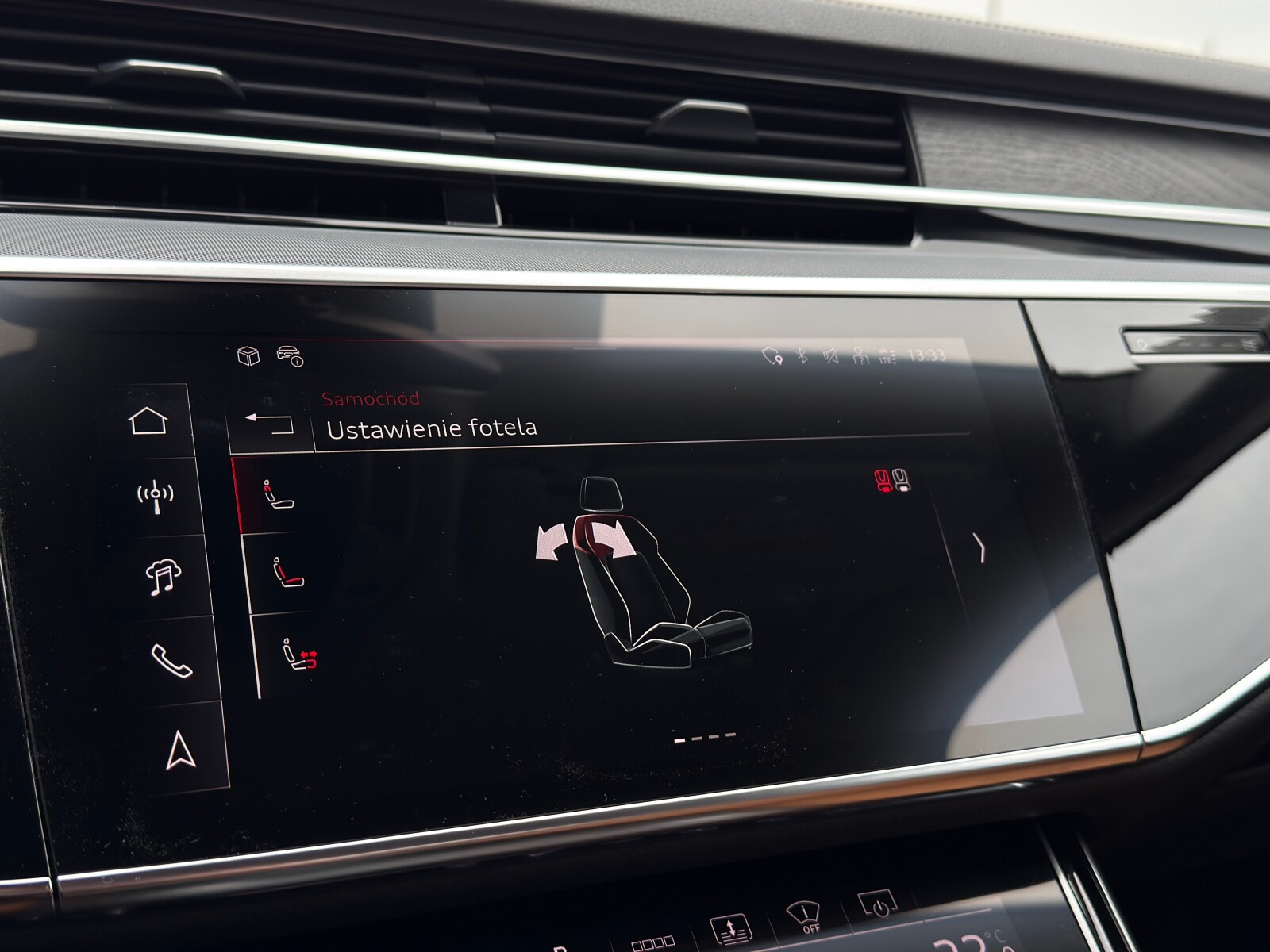 Audi A8 - zdjęcie 37