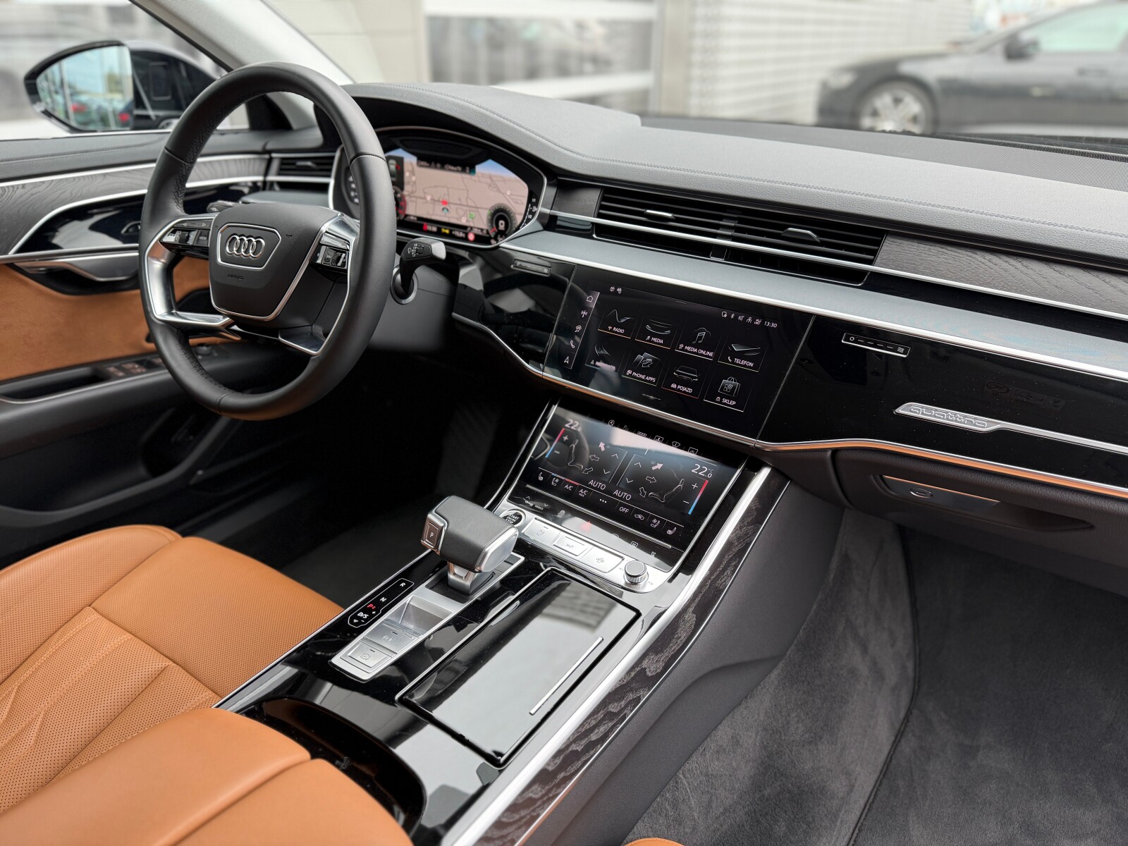 Audi A8 - zdjęcie 21
