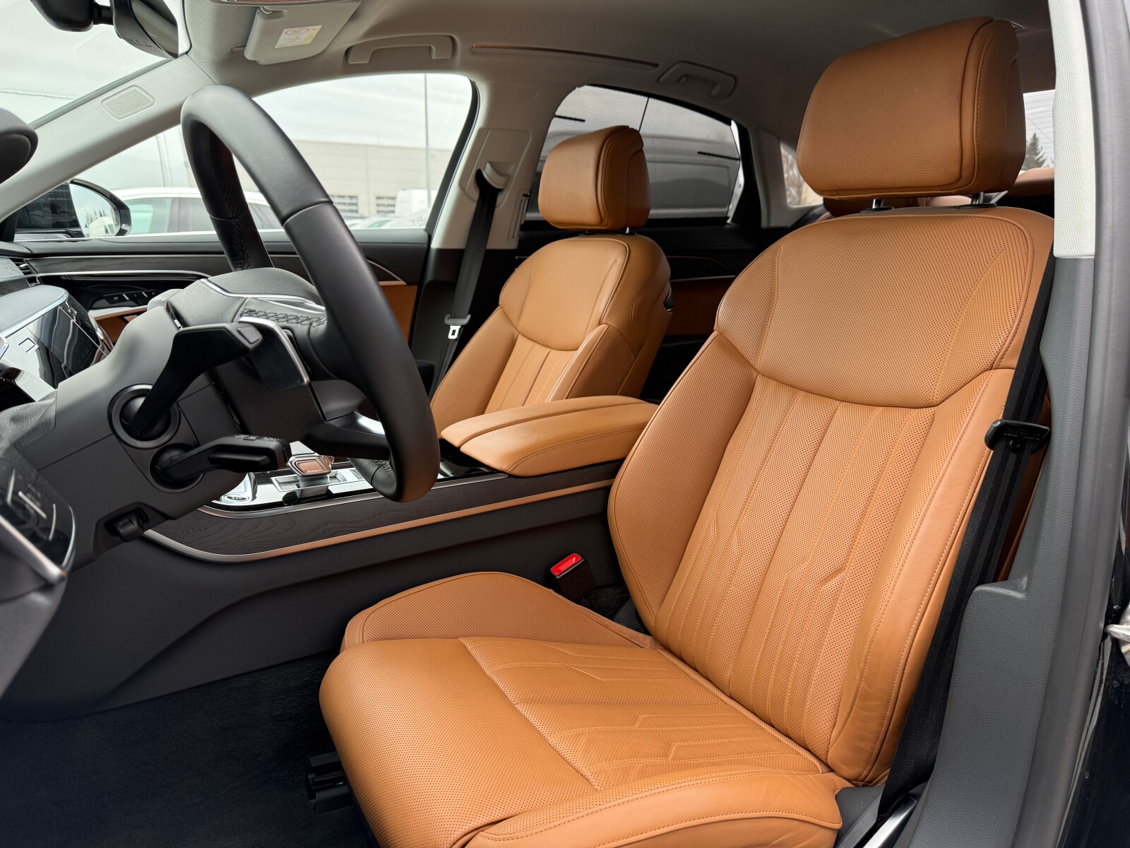 Audi A8 - zdjęcie 19