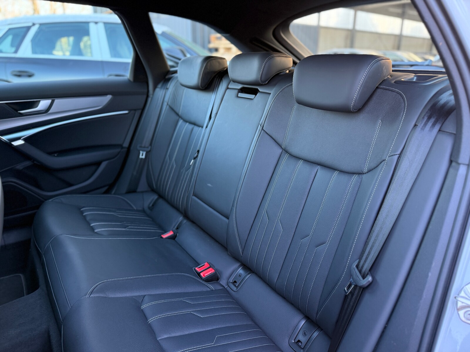 Audi A6 Avant - zdjęcie 13