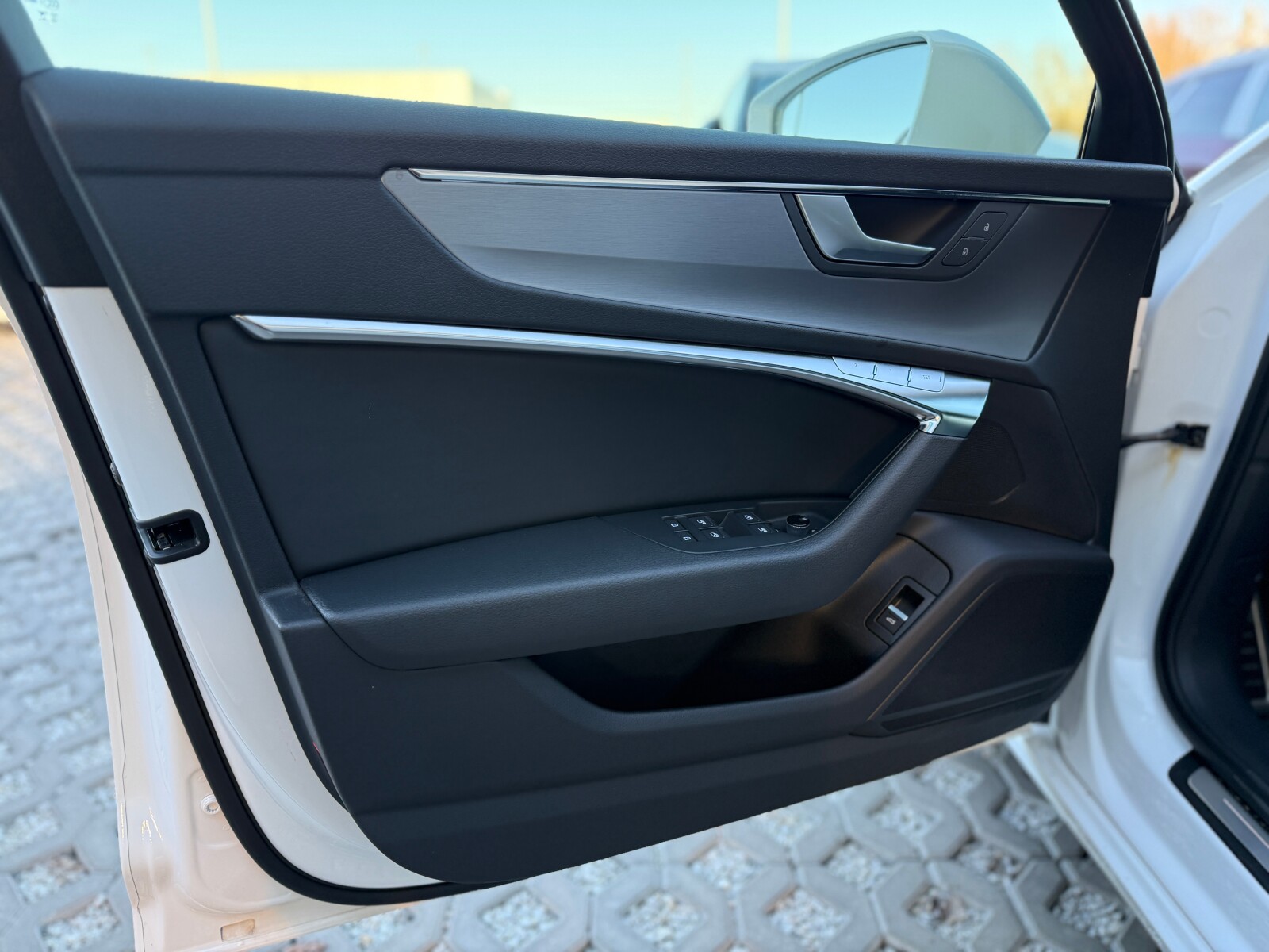 Audi A6 Avant - zdjęcie 19