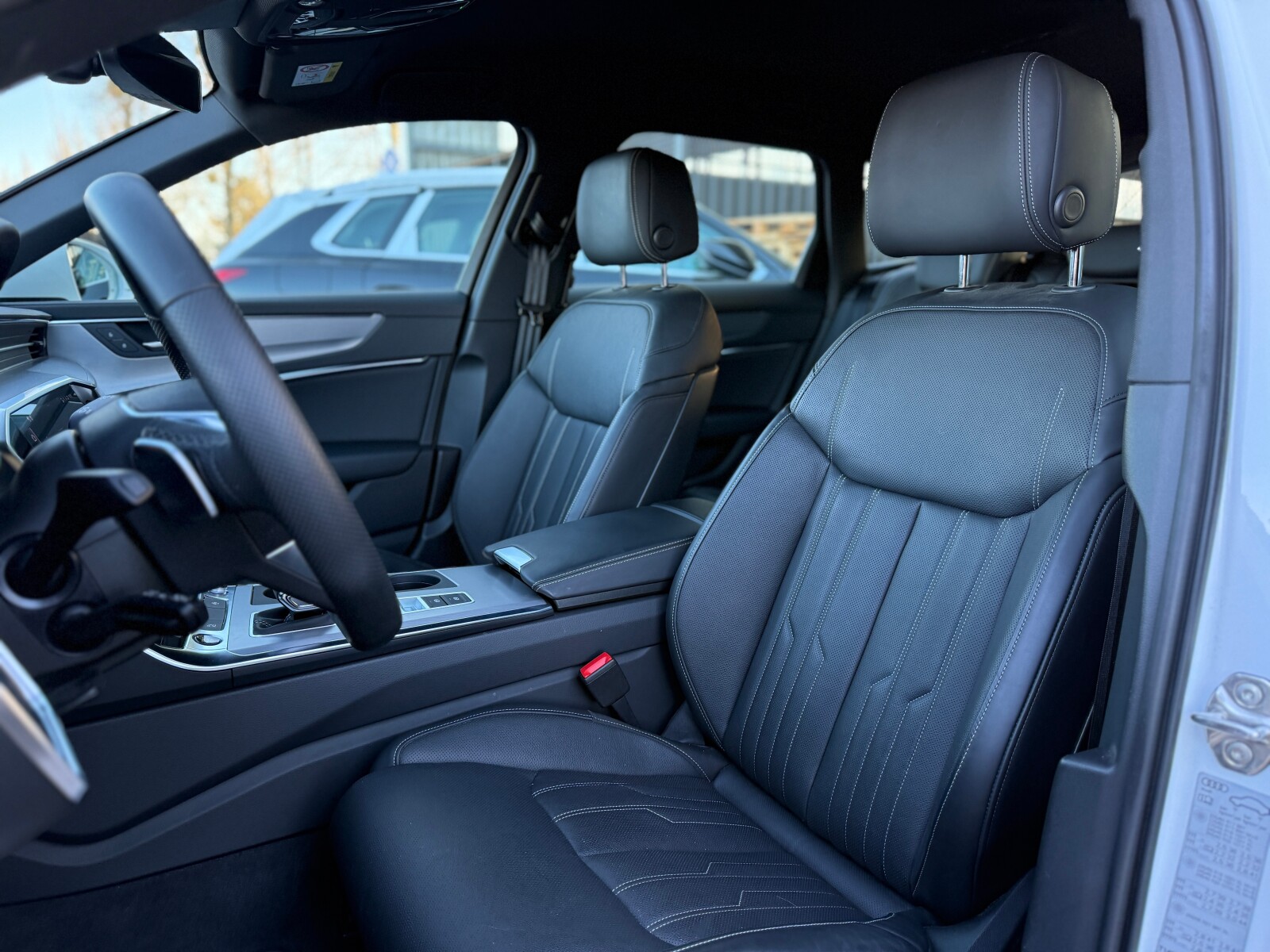 Audi A6 Avant - zdjęcie 23