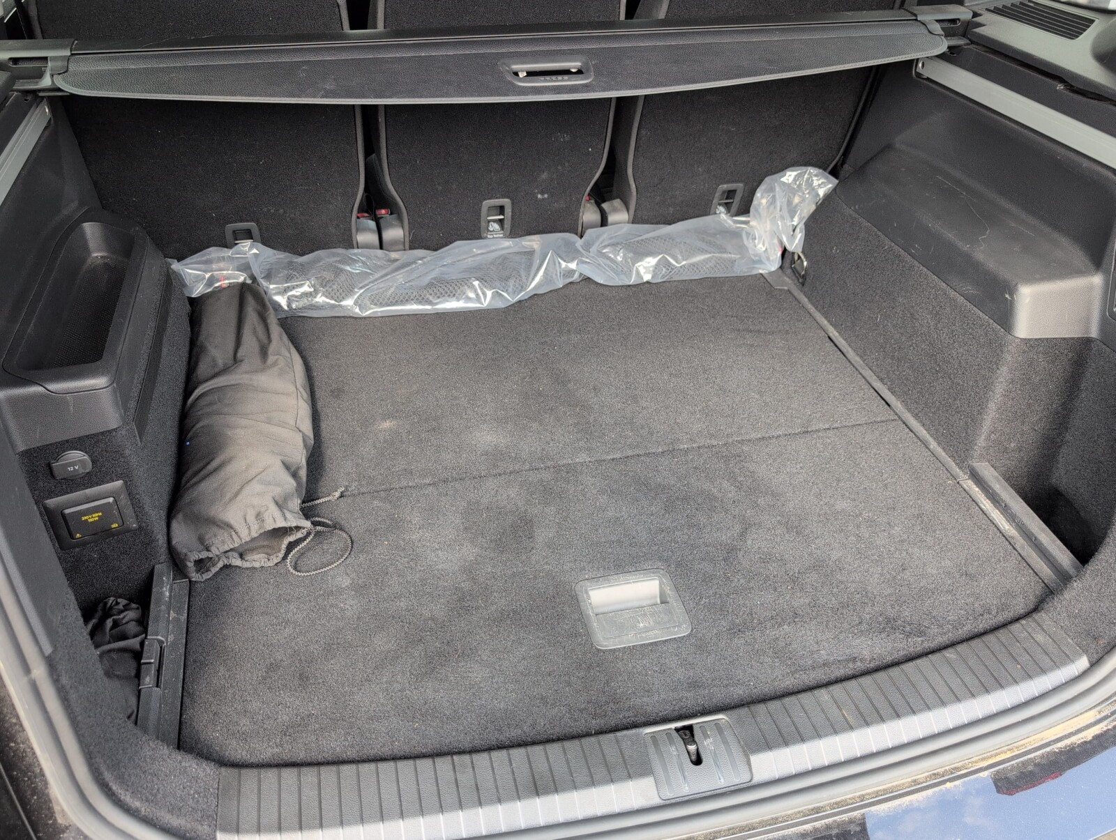 Volkswagen Touran - zdjęcie 9