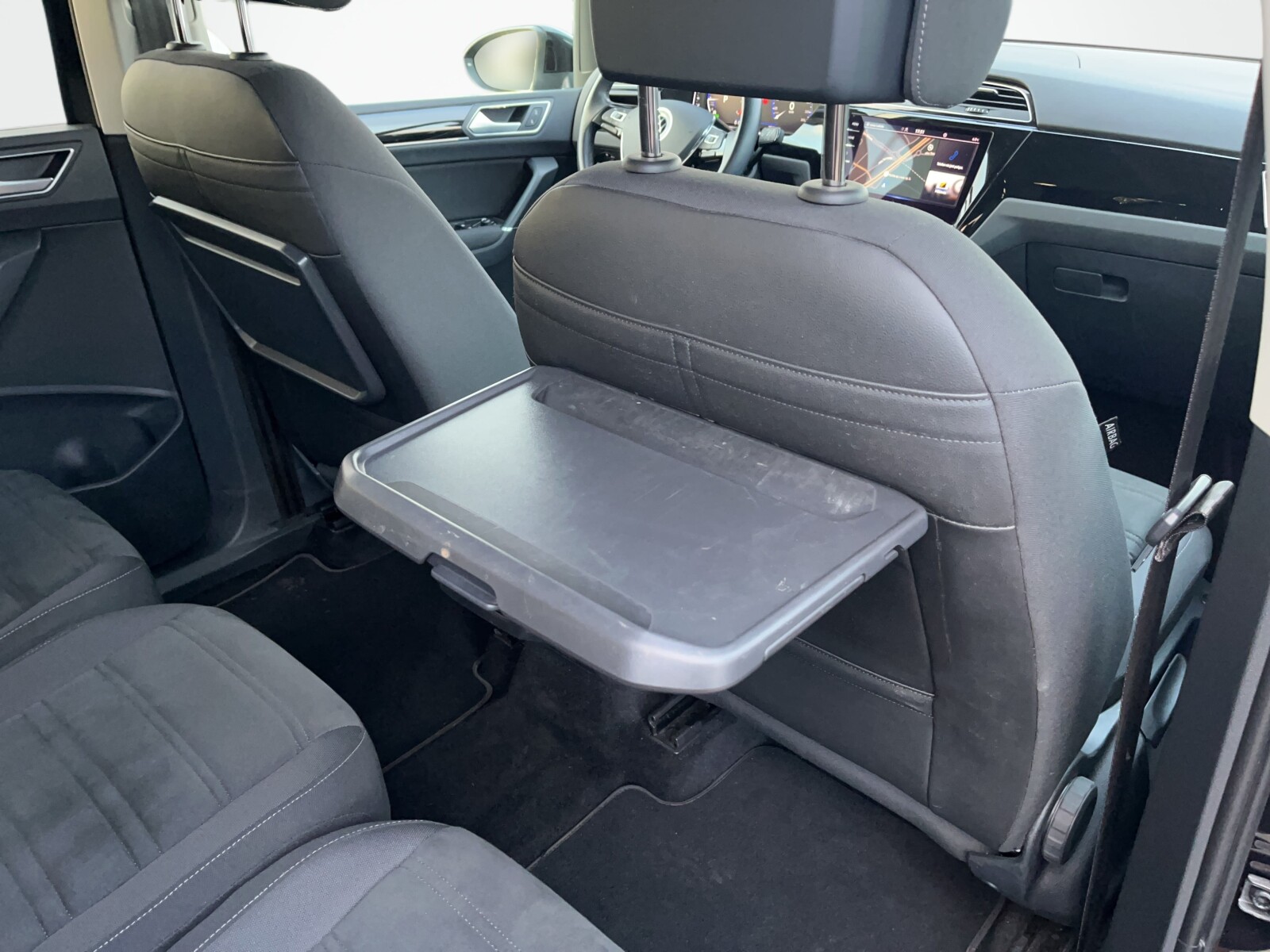 Volkswagen Touran - zdjęcie 15