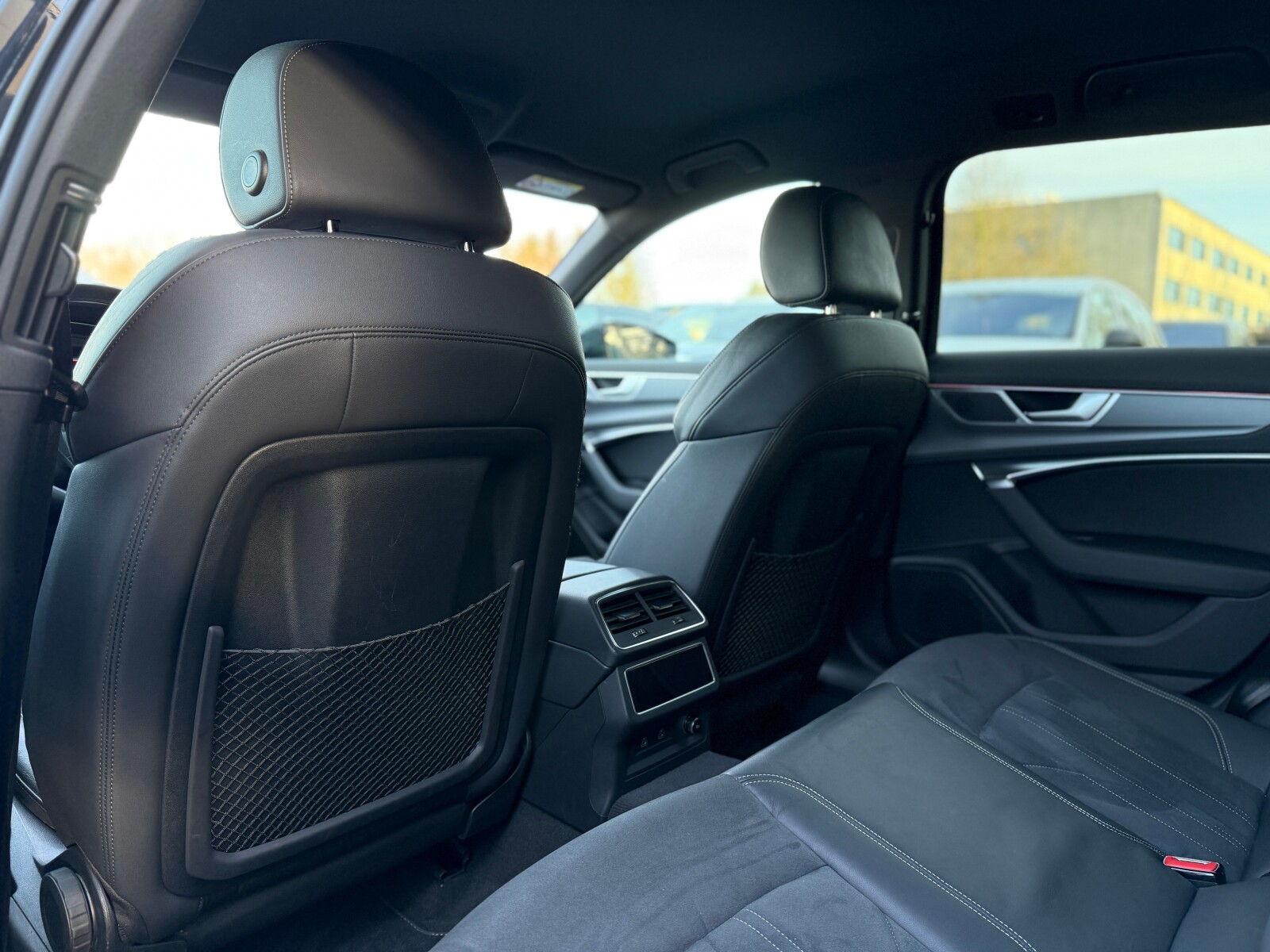 Audi A6 Avant - zdjęcie 13