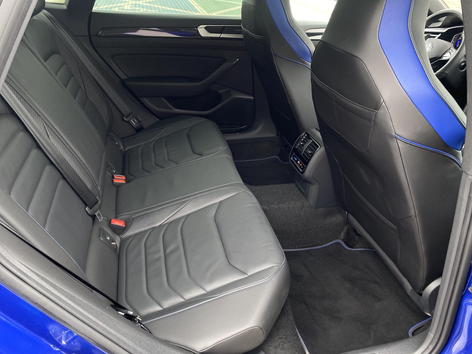 Volkswagen Arteon Shooting Brake - zdjęcie 35