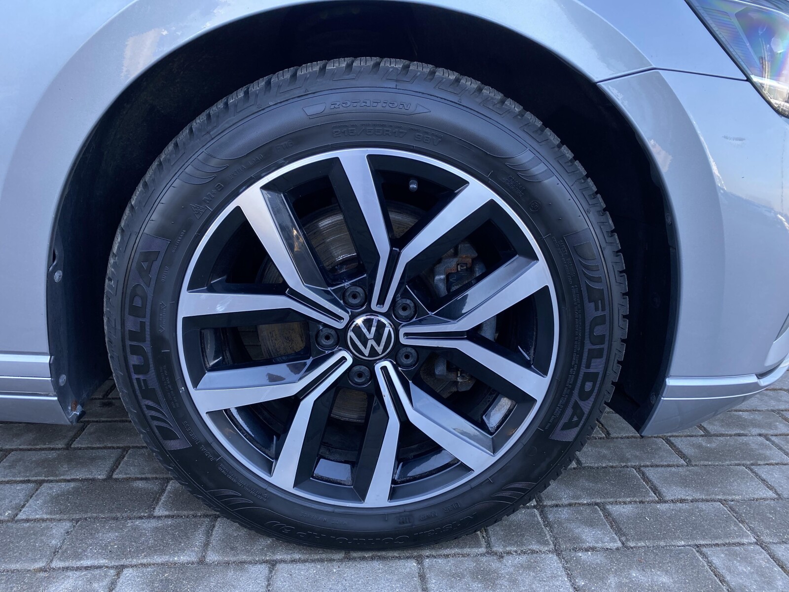 Volkswagen Passat Variant - zdjęcie 31