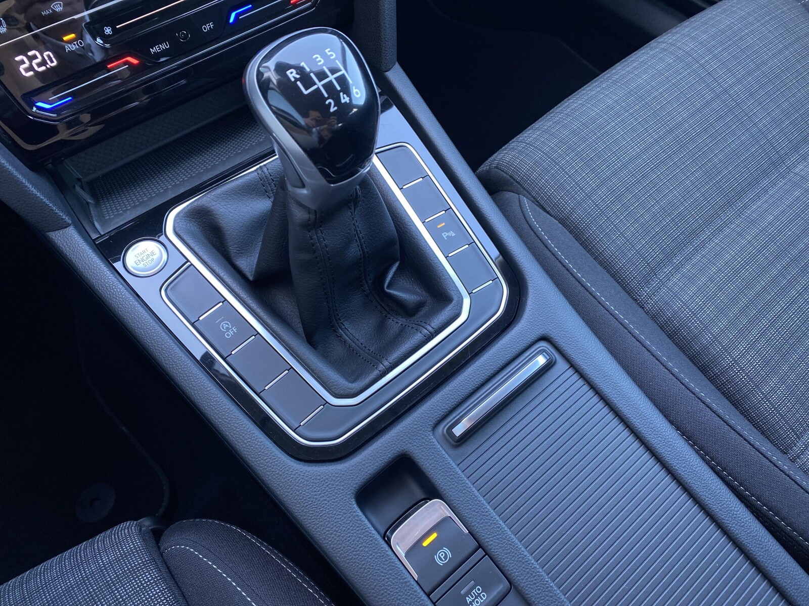 Volkswagen Passat Variant - zdjęcie 19