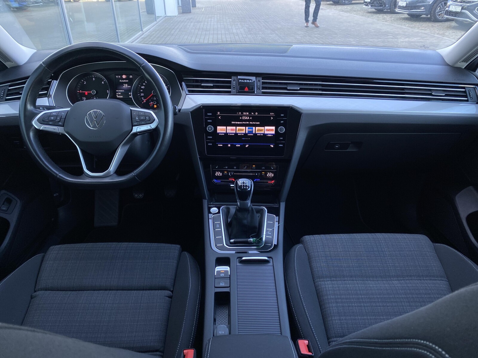 Volkswagen Passat Variant - zdjęcie 14
