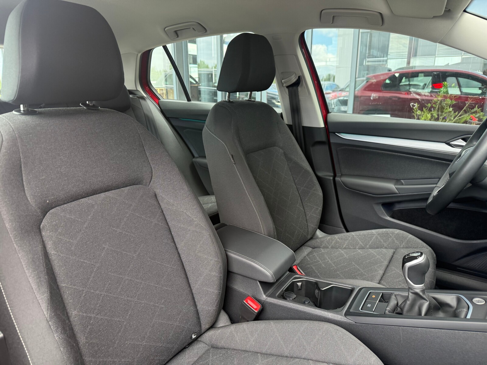 Volkswagen Golf - zdjęcie 18