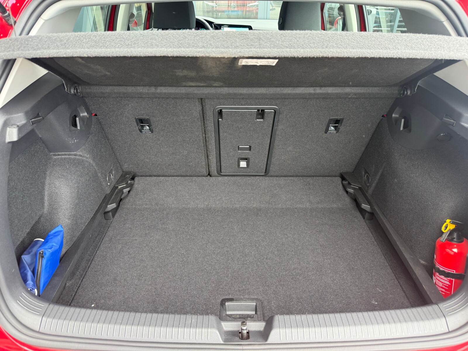 Volkswagen Golf - zdjęcie 19
