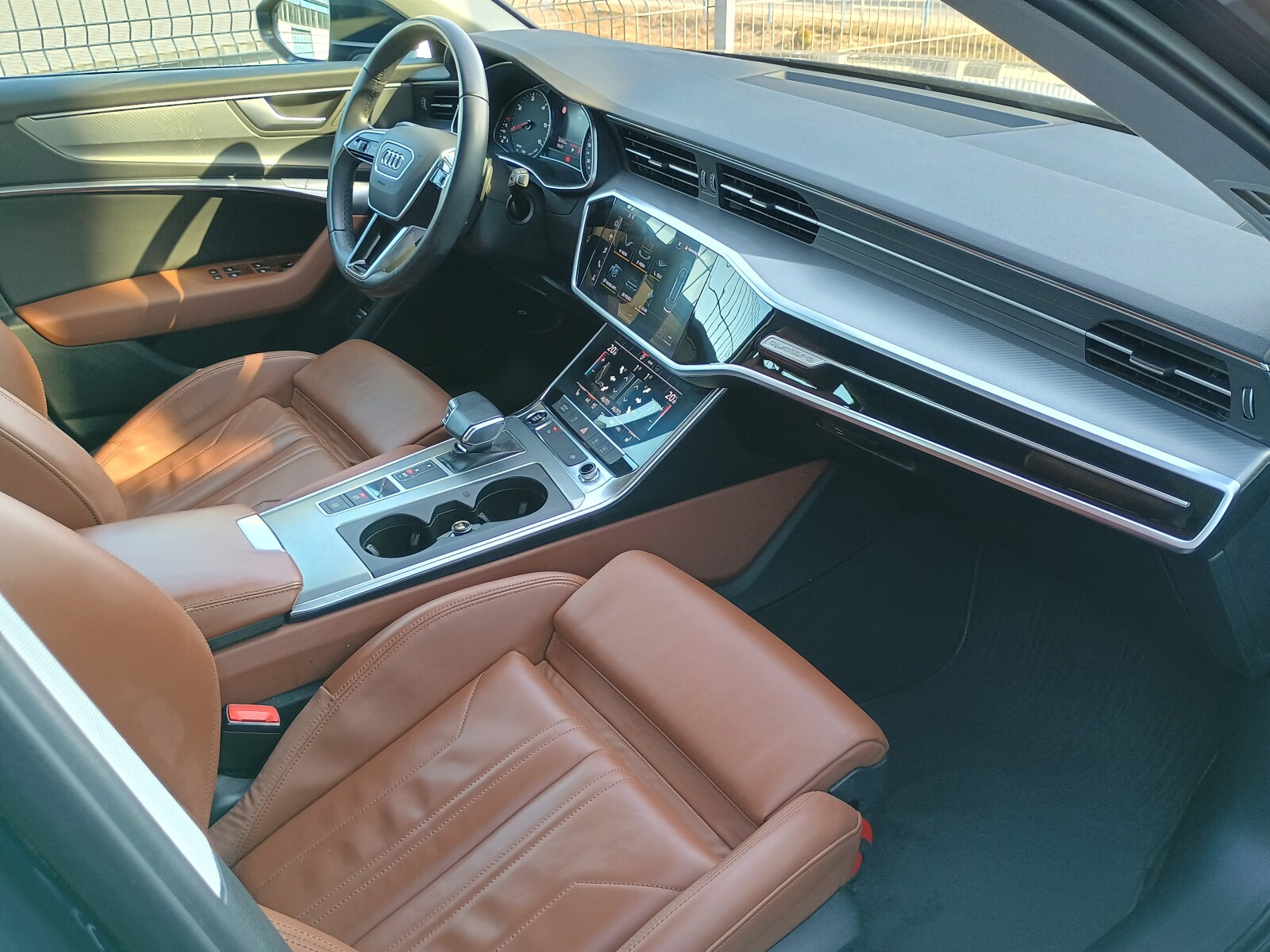 Audi A6 Avant - zdjęcie 23