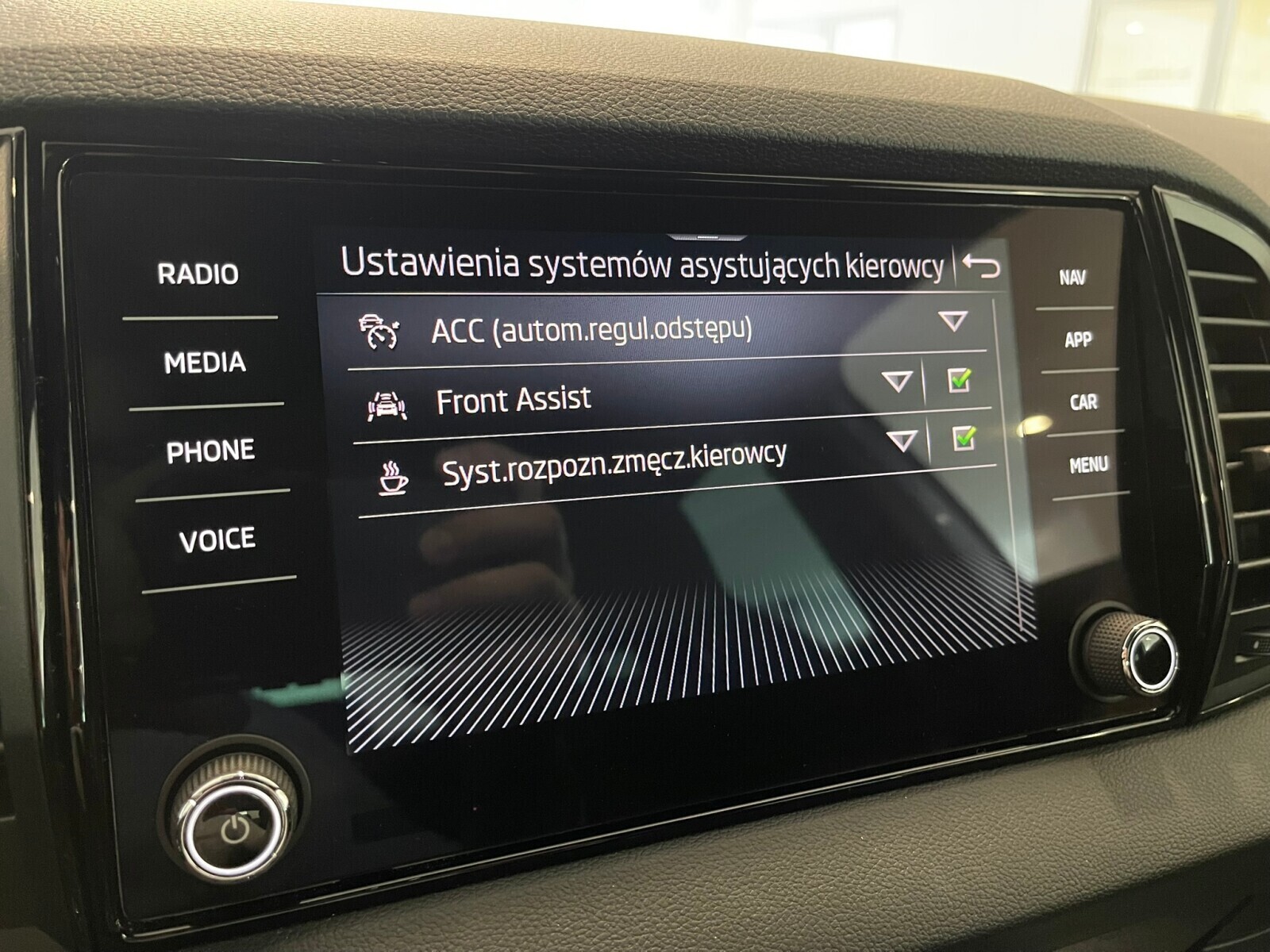 Škoda Karoq - zdjęcie 18