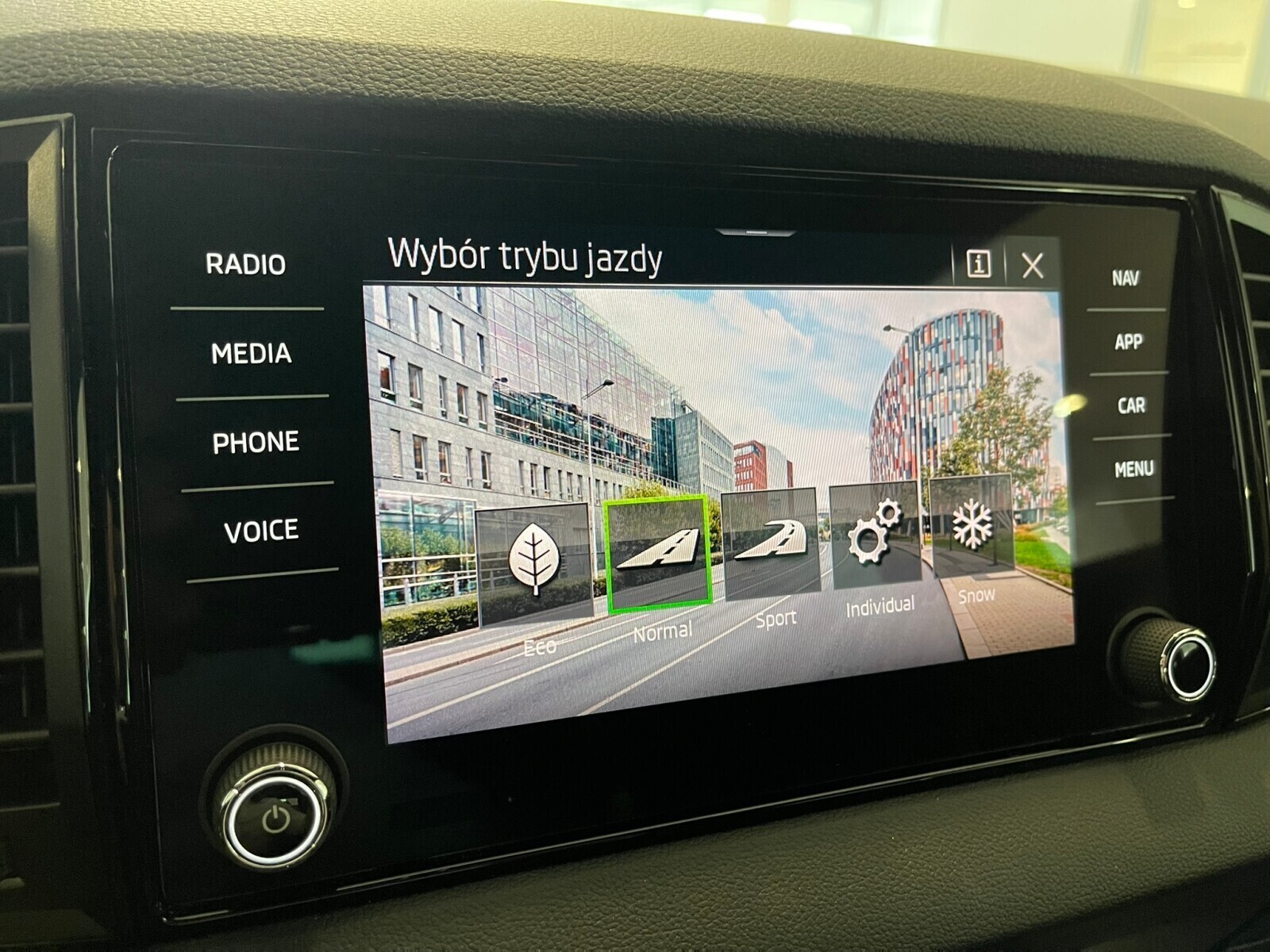 Škoda Karoq - zdjęcie 16