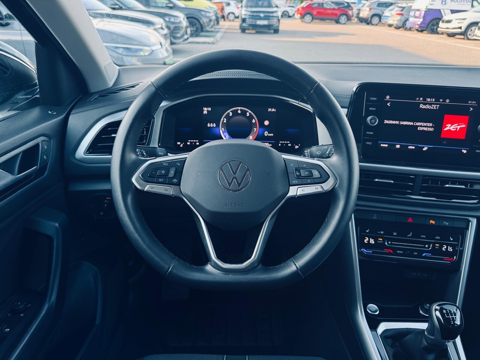 Volkswagen T-Roc - zdjęcie 19