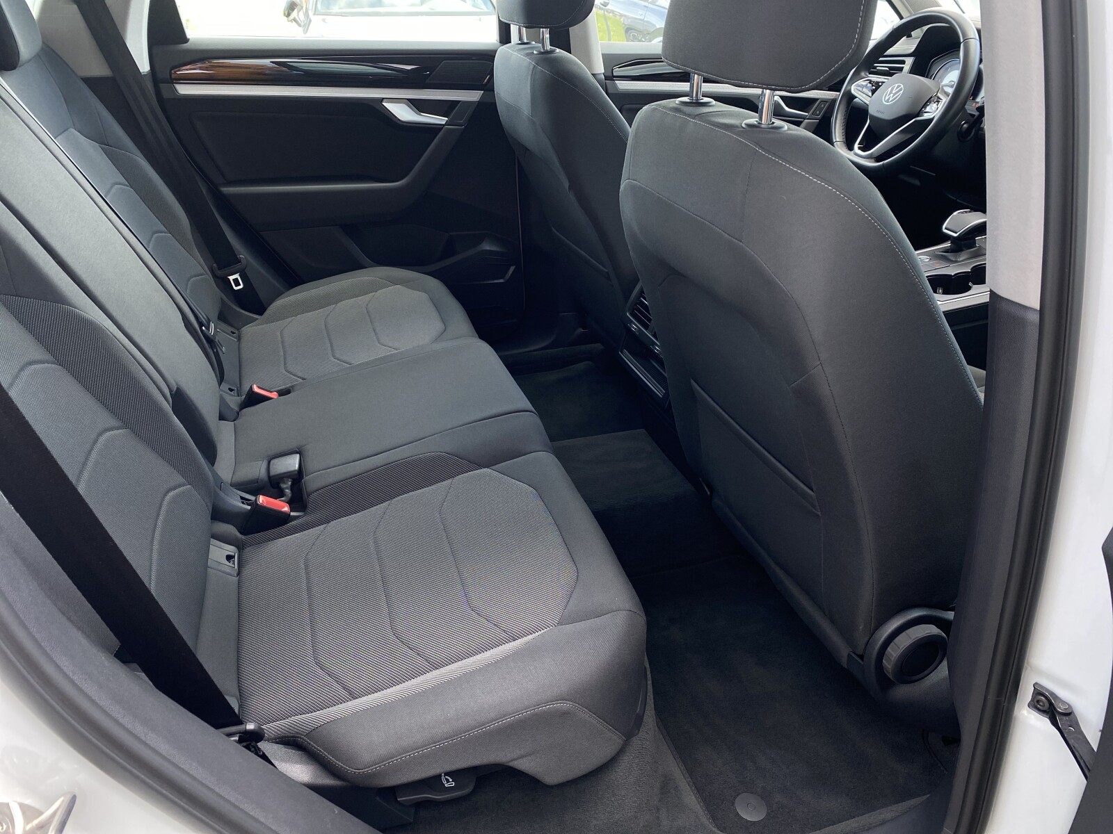 Volkswagen Touareg - zdjęcie 28